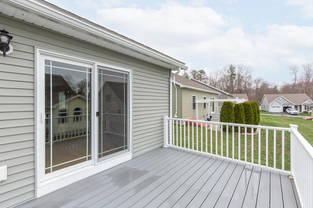 59 Sagewood Dr, Pelham, NH 03076