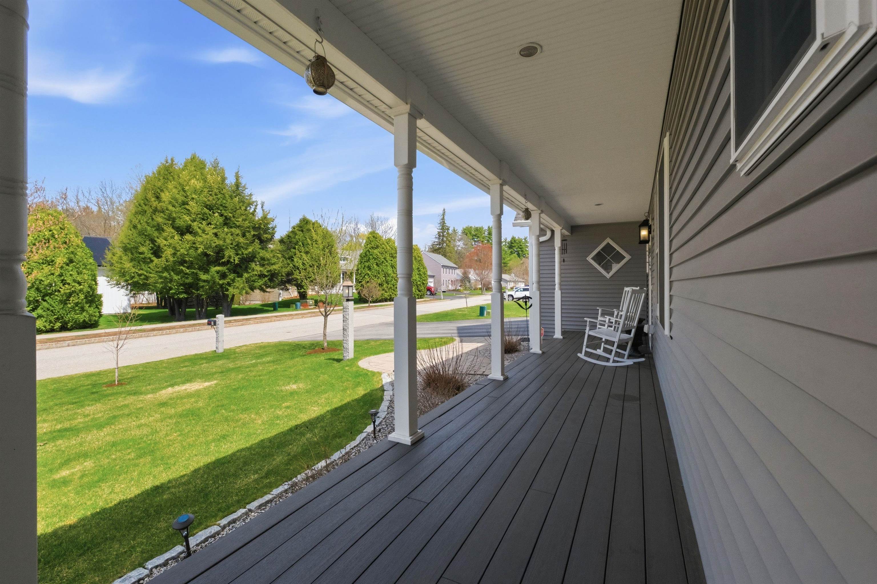 2 Goldenrod Ln, Concord, NH 03301