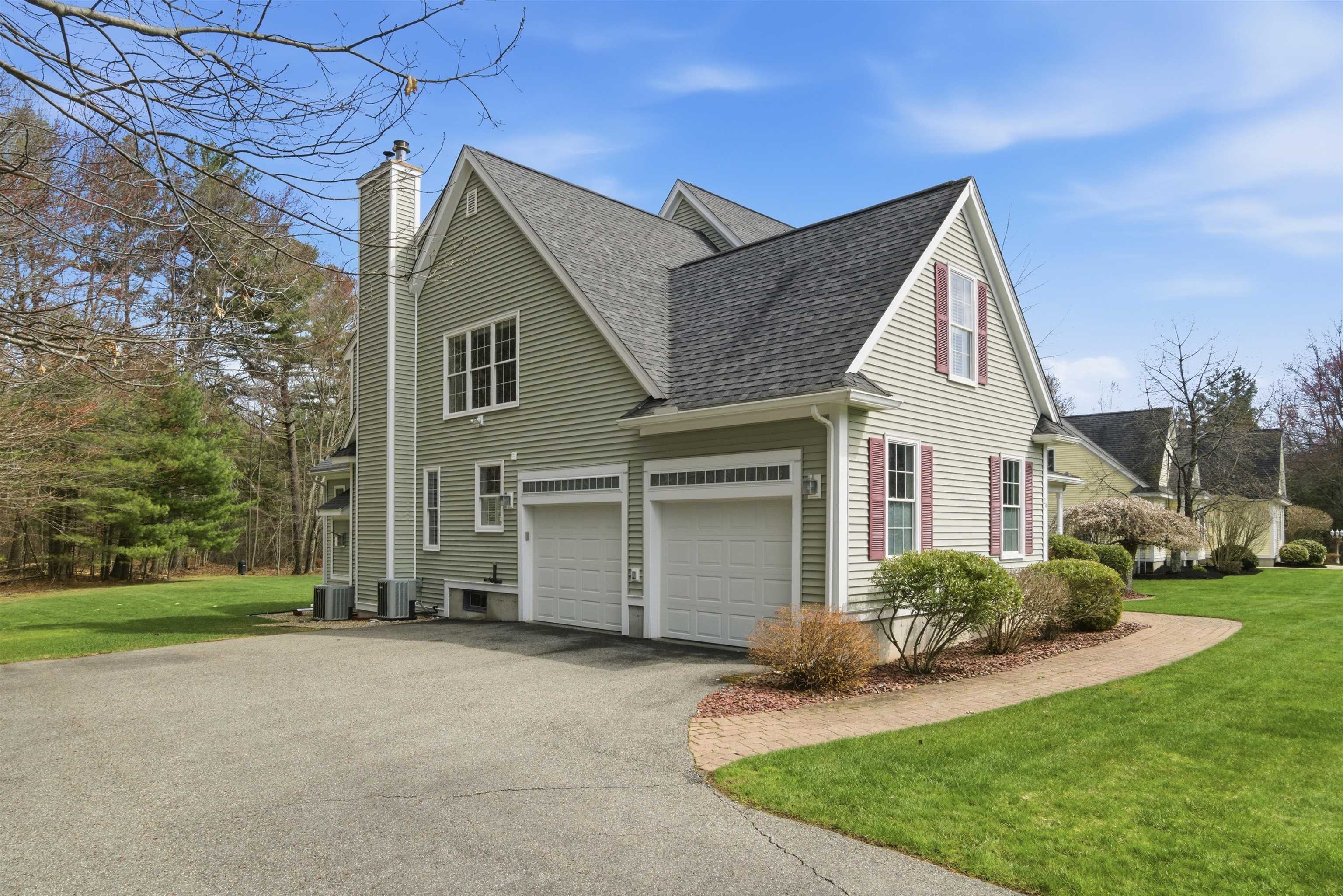 26 Flintlock Rd, Salem, NH 03079