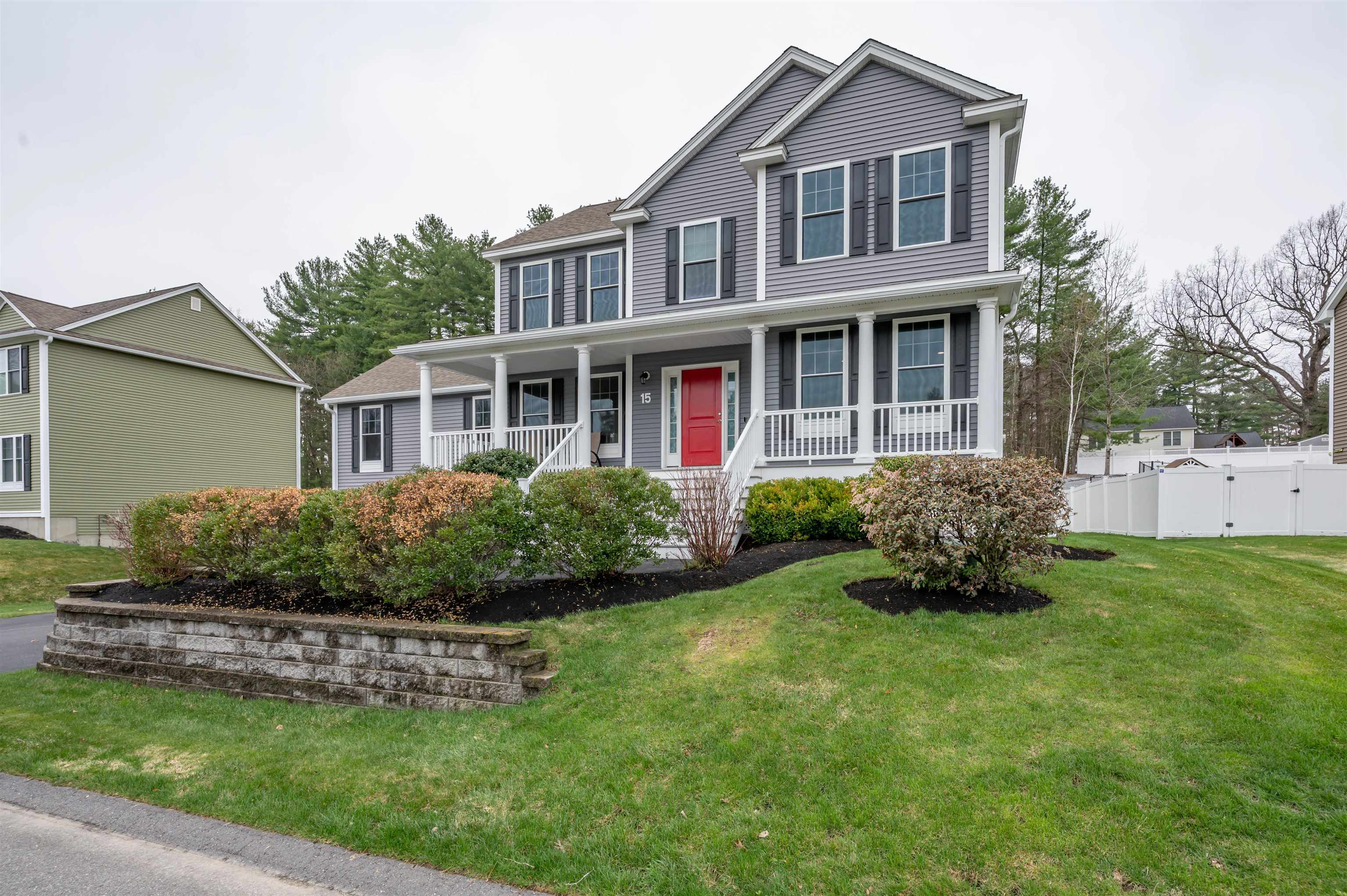 15 Schwinn Dr, Nashua, NH 03062