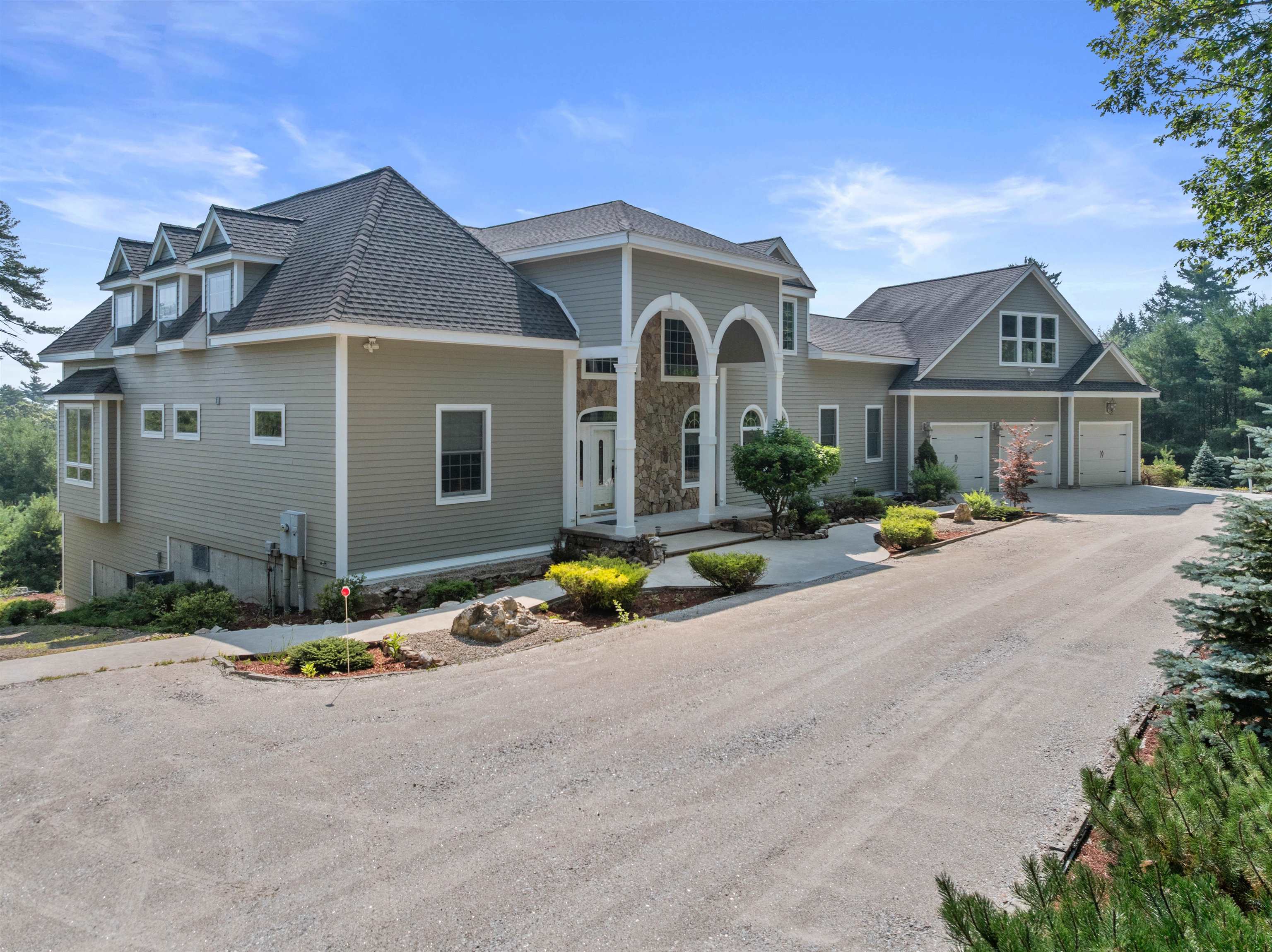 42 High Ridge Rd, Moultonborough, NH 03254