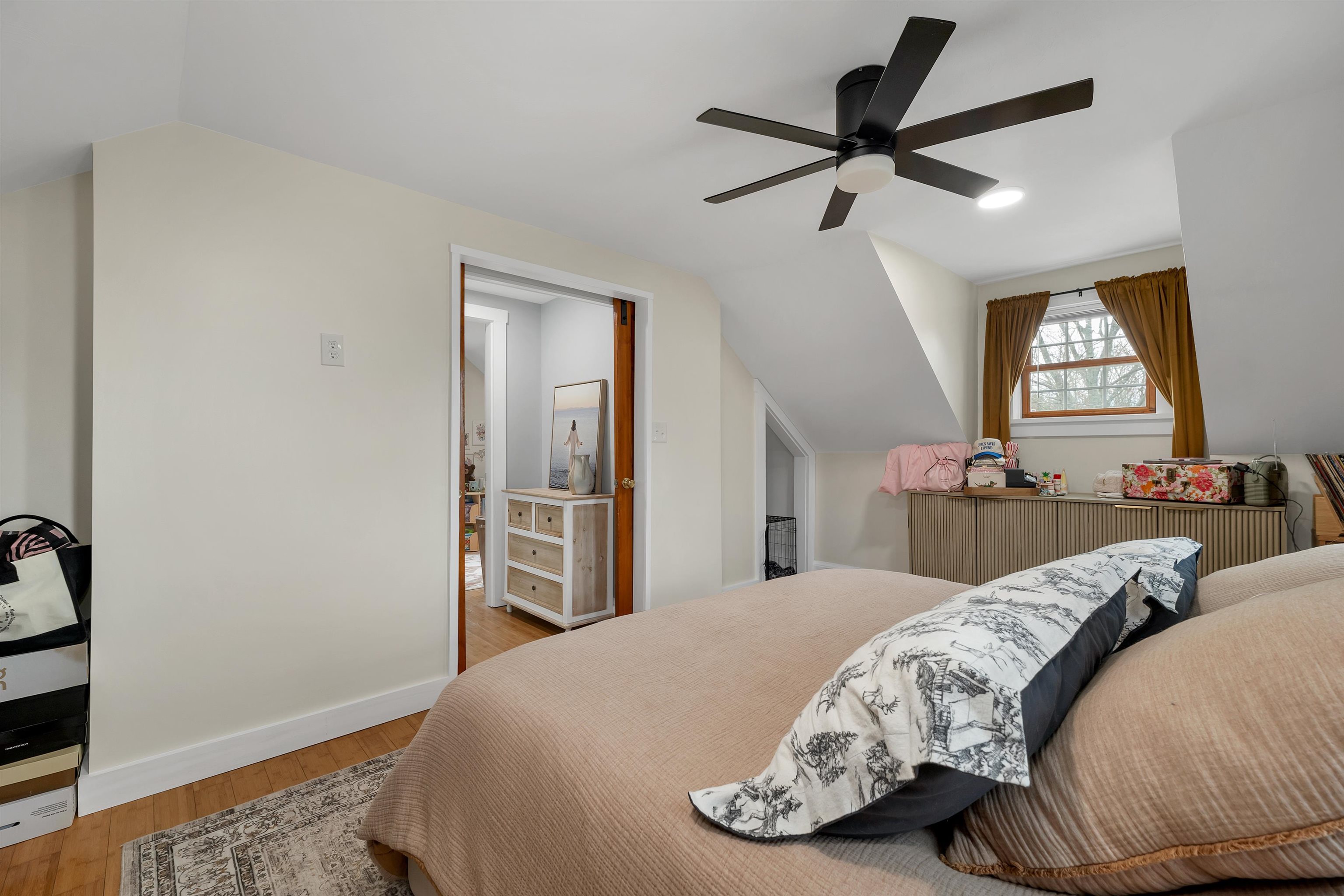 256 Pine St, Laconia, NH 03246