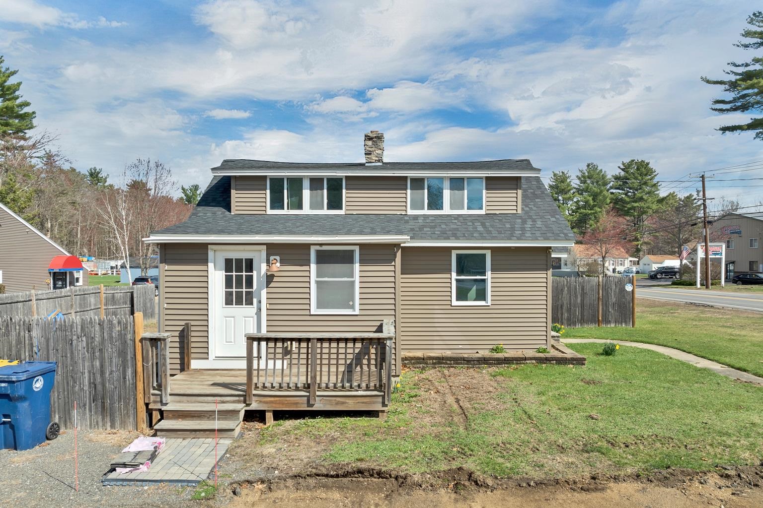 14 Danville Rd, Plaistow, NH 03865