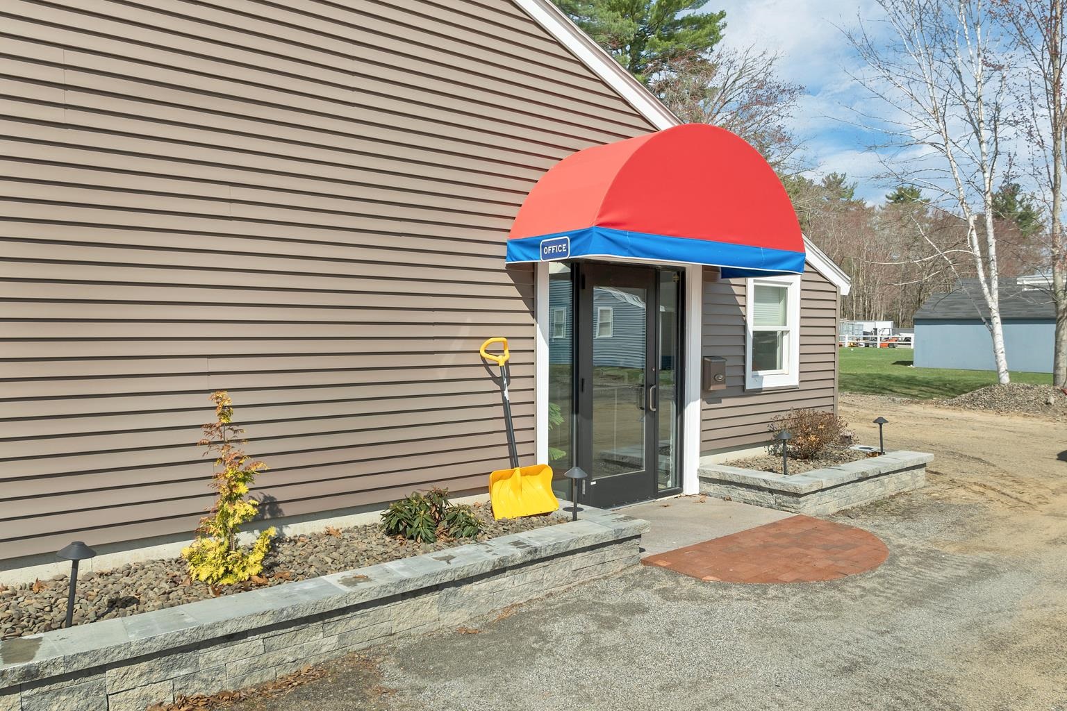 14 Danville Rd, Plaistow, NH 03865