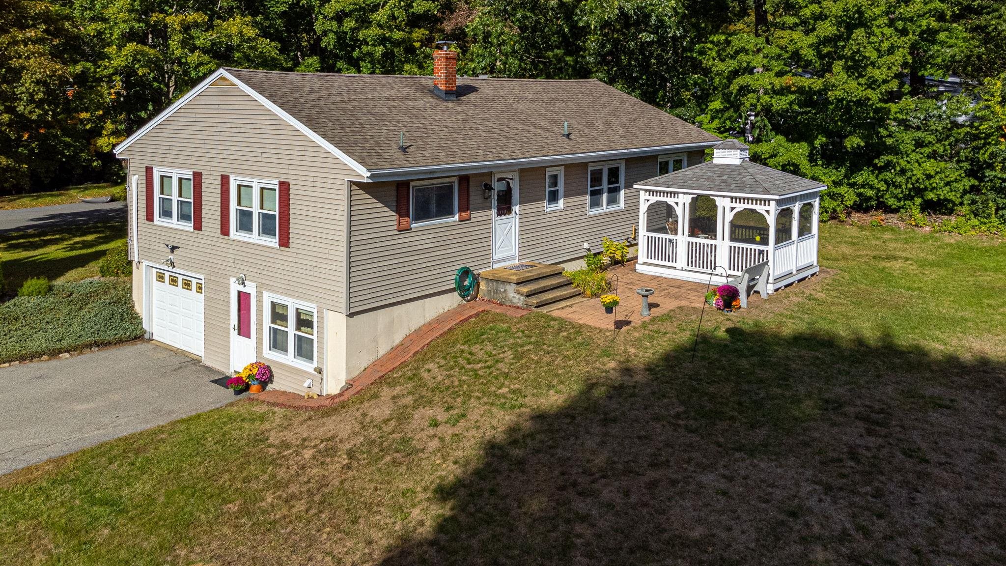 18 Center Cir, Plaistow, NH 03865