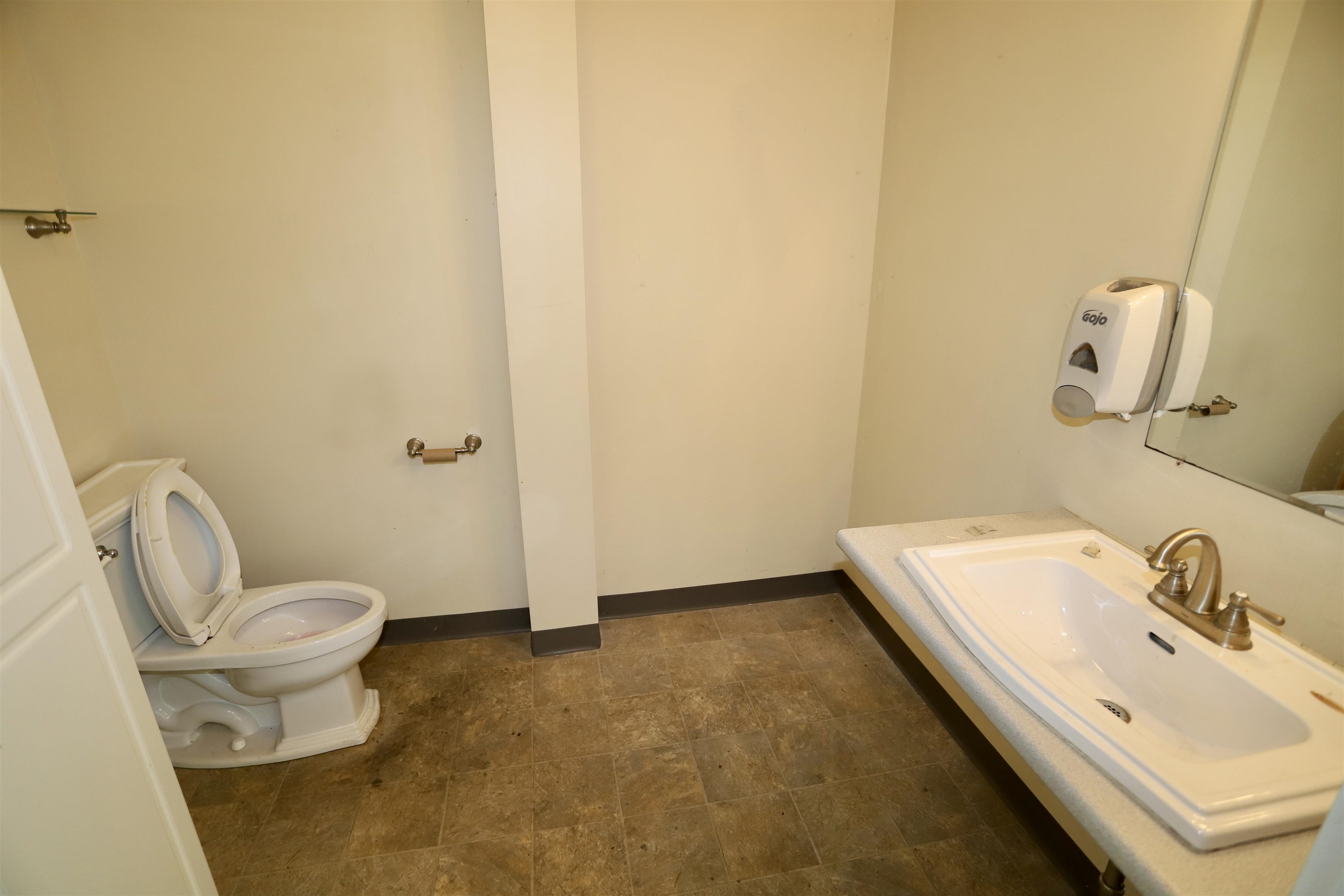 Private Bathroom - Exec Suite (Sales Building)