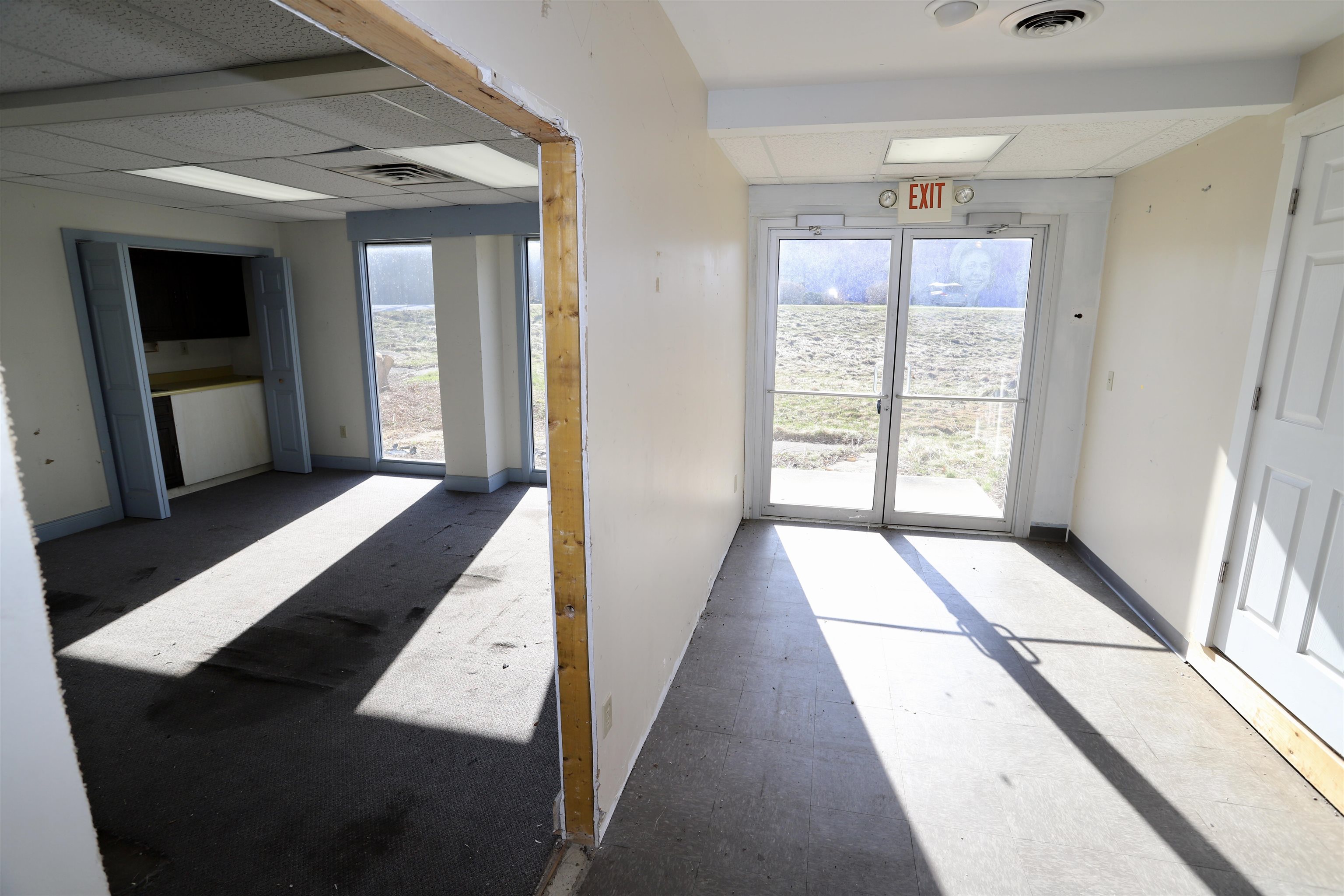 Leads to Conference/Presentation Room