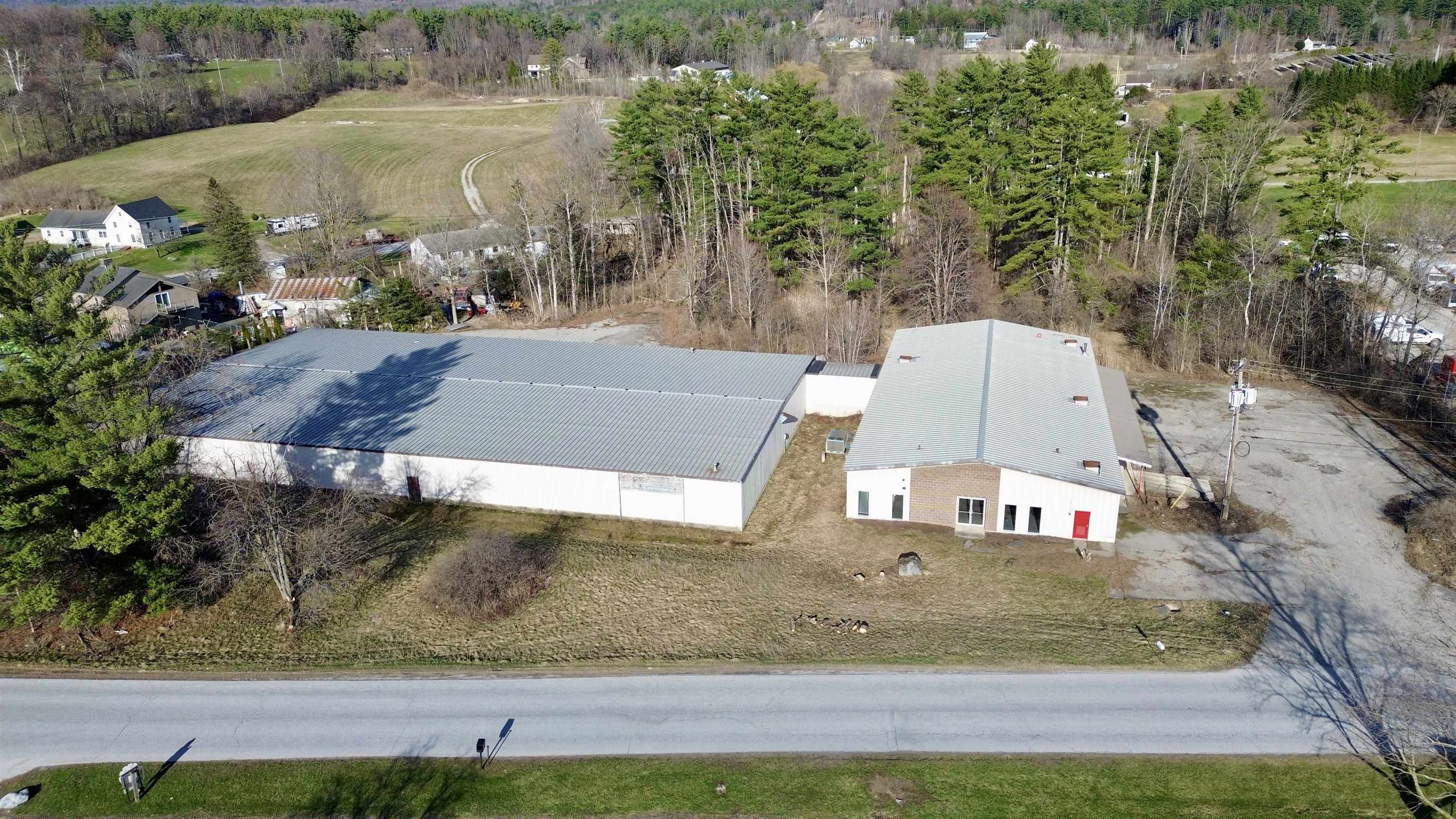 25,851 SF Distribution/Wholesale