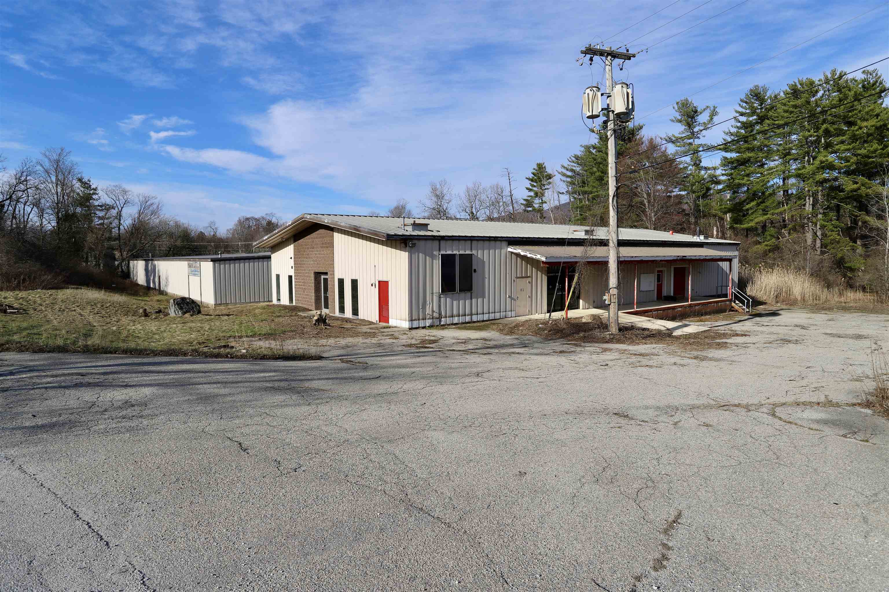 Customer/Sales Parking Lot