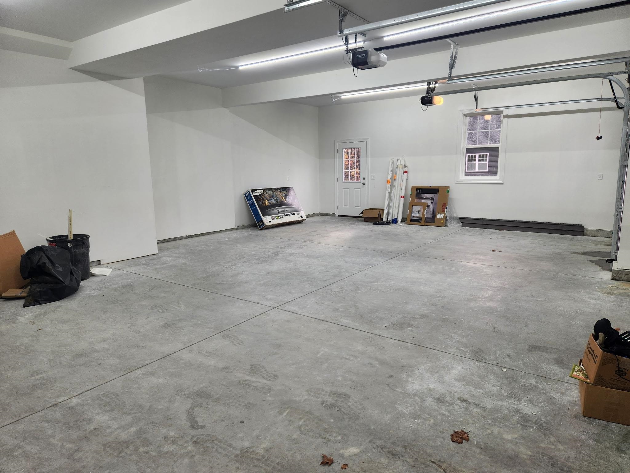 17 Eagle Perch Dr, Boscawen, NH 03303