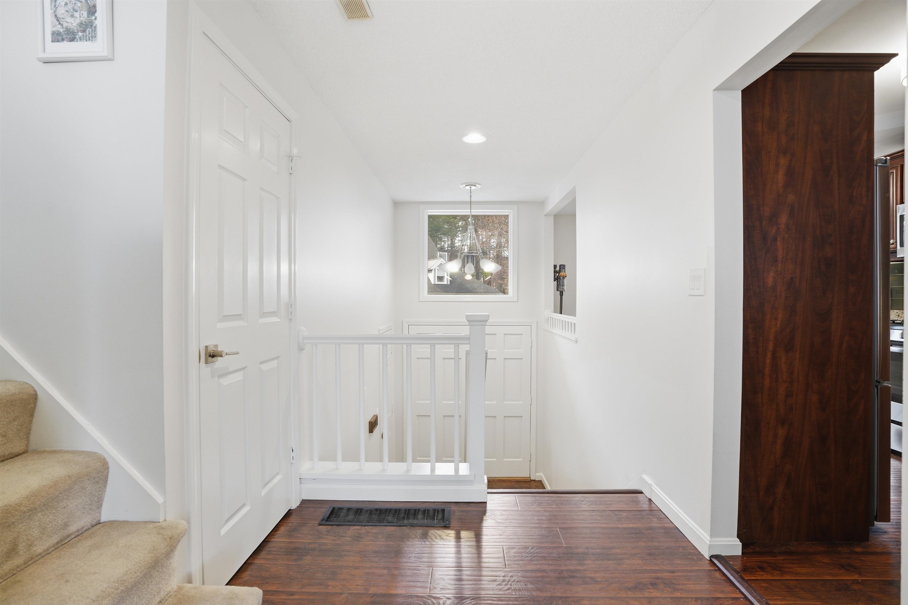 67 Cherry Hollow Rd, Nashua, NH 03062