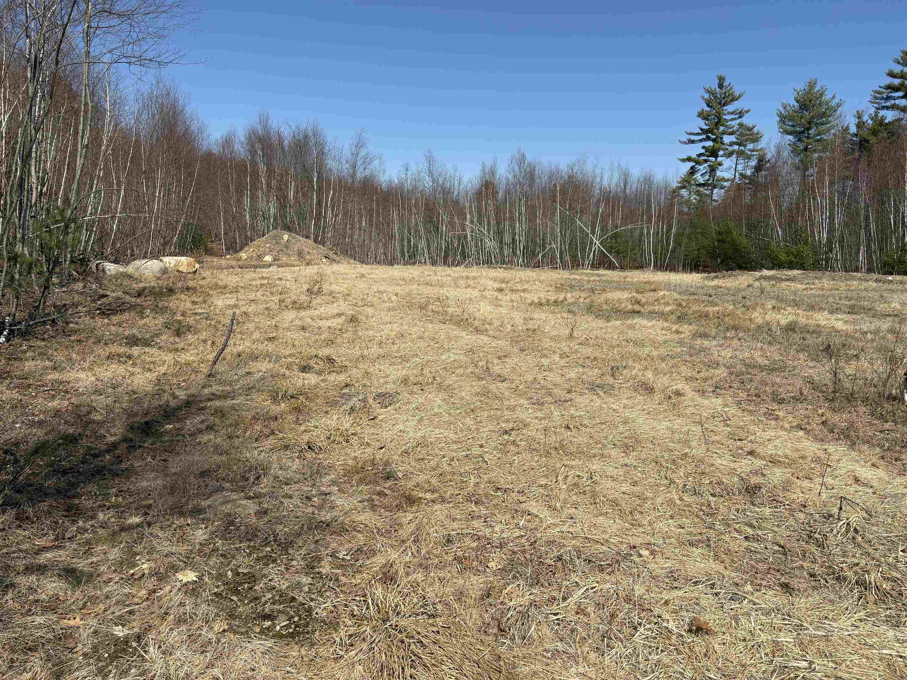 88 Pierce Rd, Barrington, NH 03825