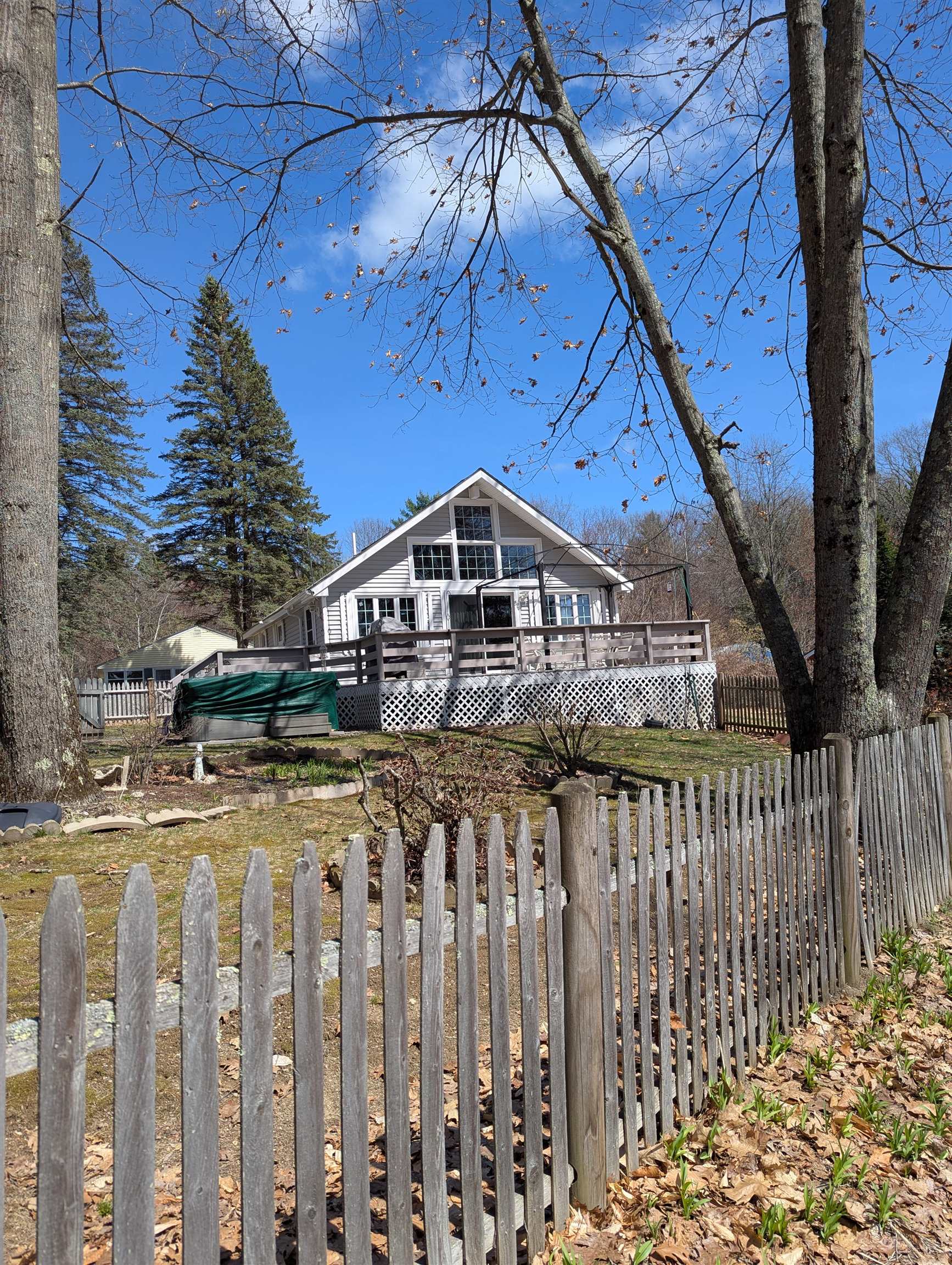 14 Morgan Rd, Hillsborough, NH 03244