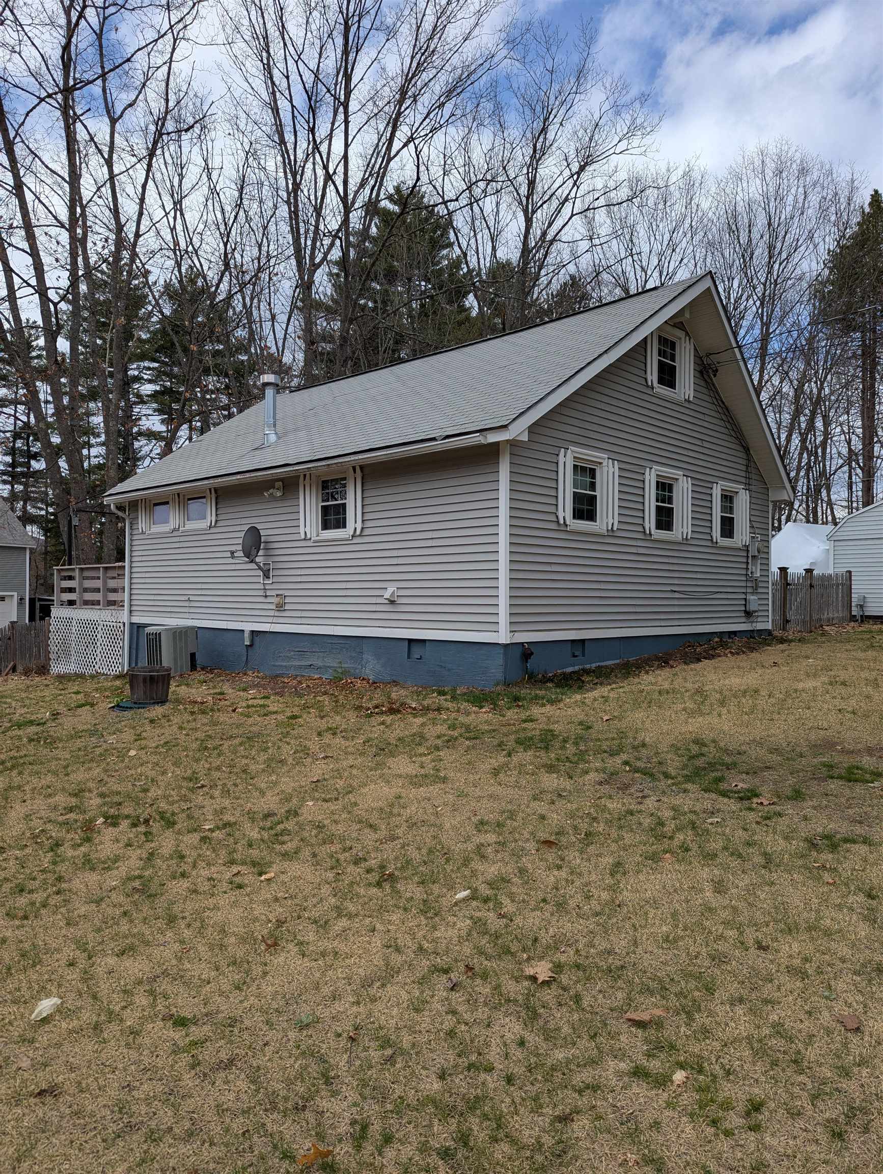 14 Morgan Rd, Hillsborough, NH 03244