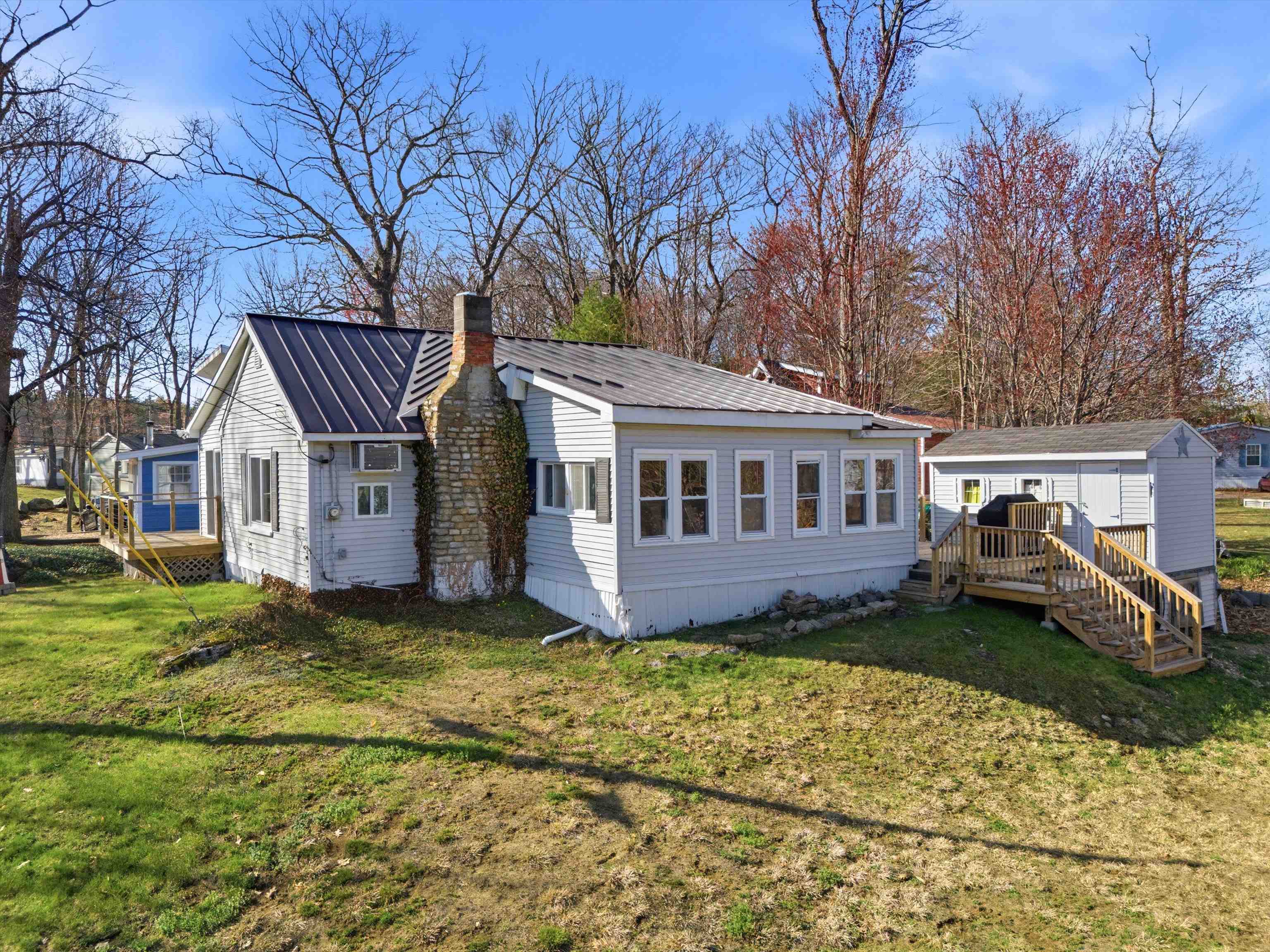 35 Lake Rd, Epsom, NH 03234