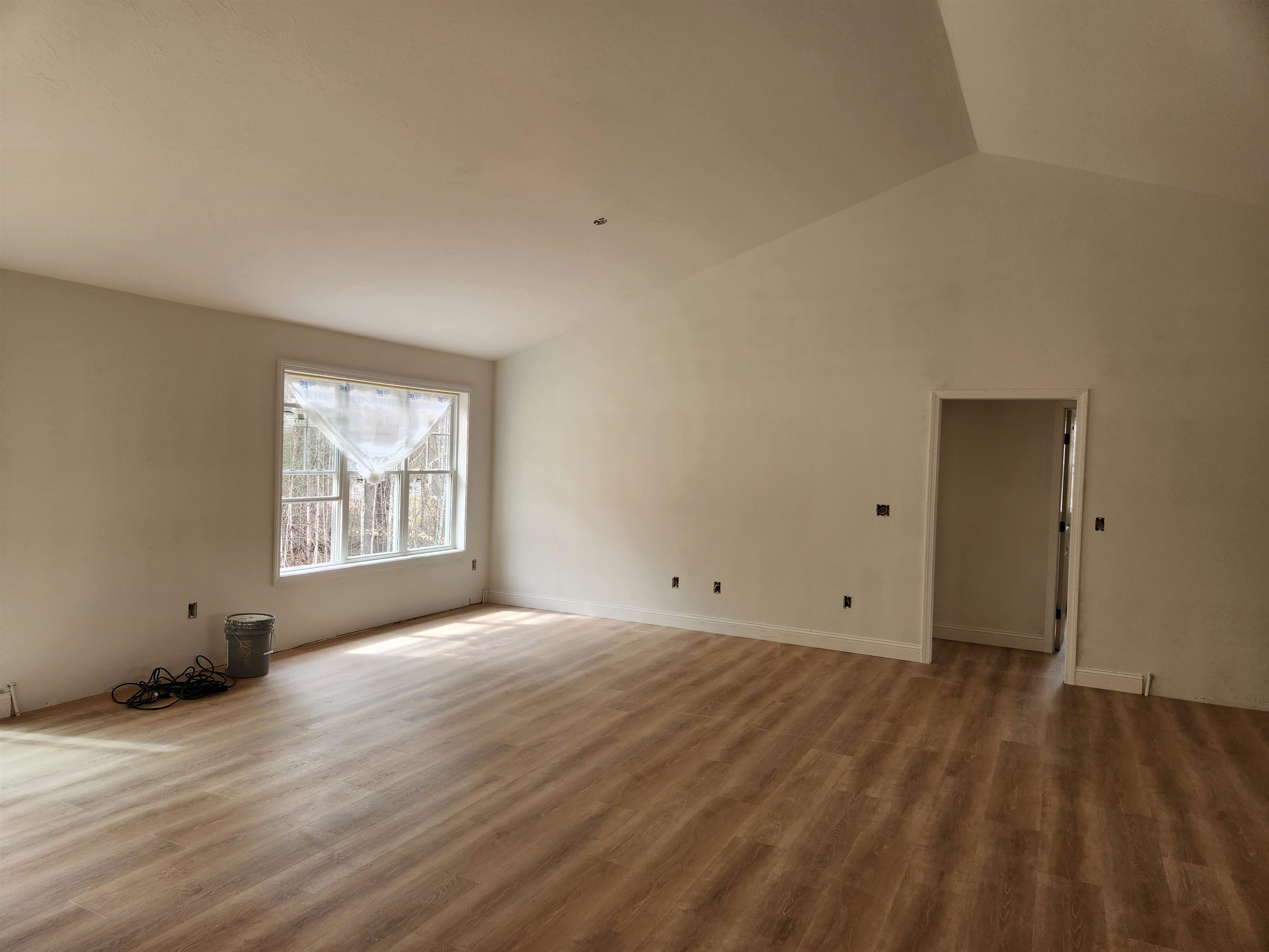 27 Riverview Rd, Newport, NH 03773