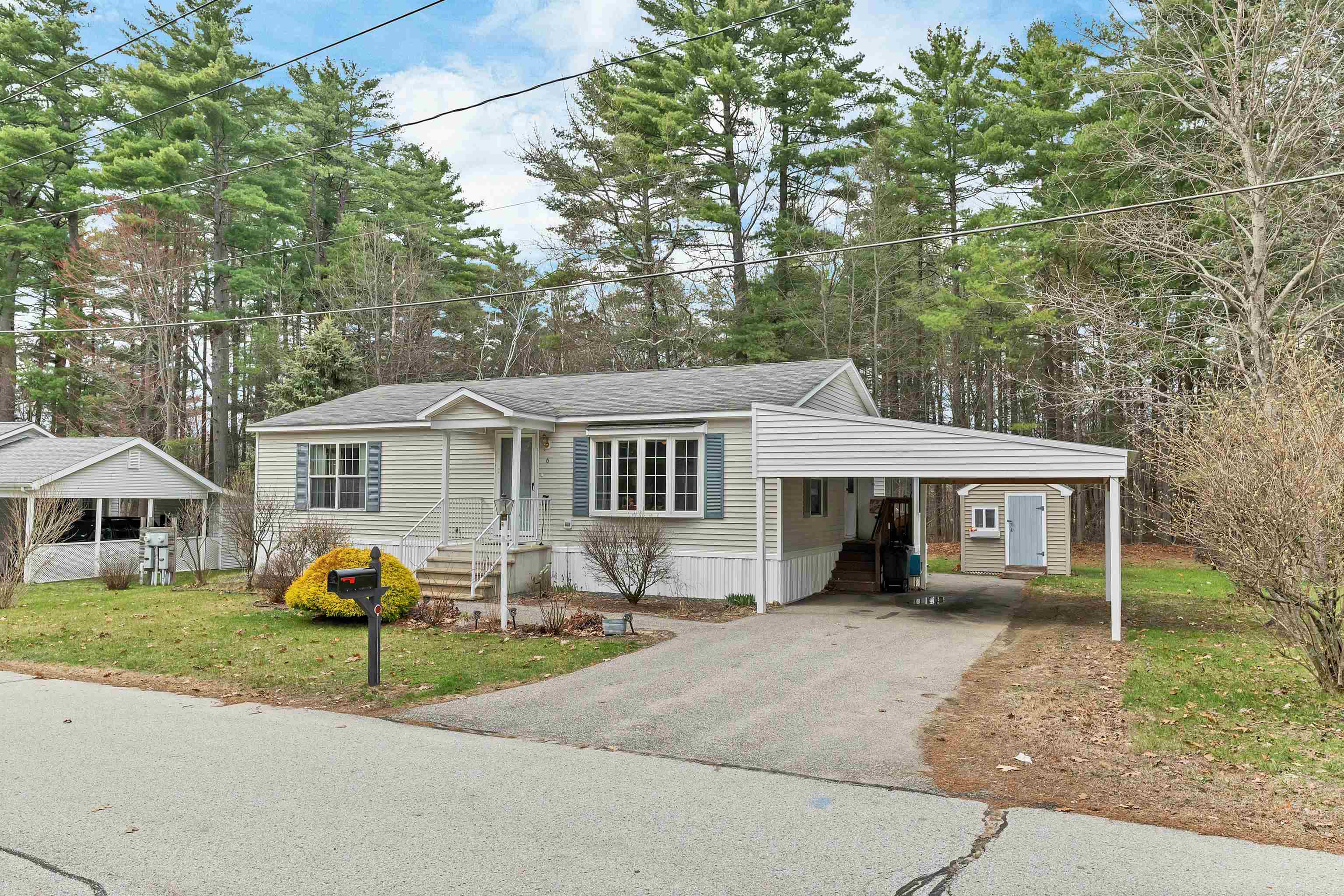6 Centerwood Dr, Concord, NH 03301