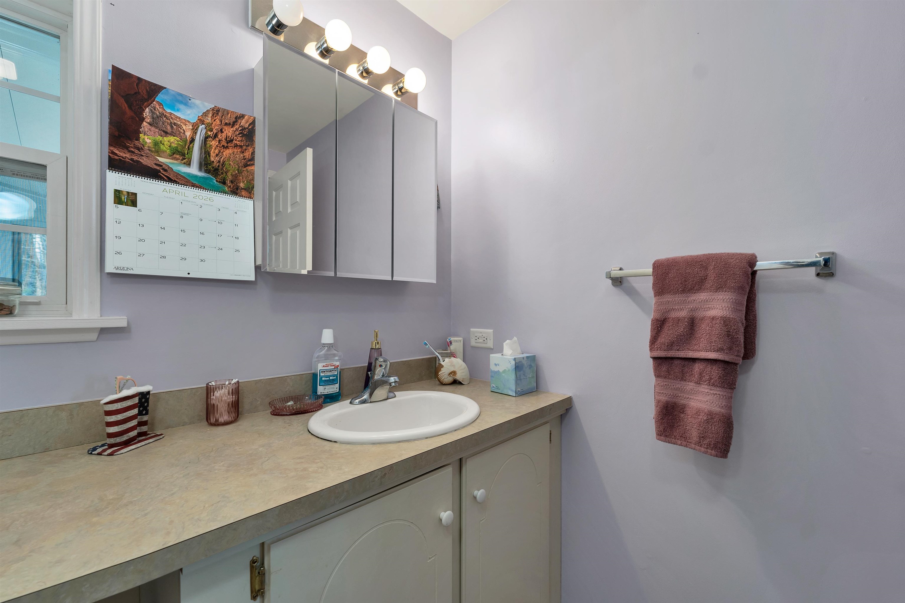 6 Centerwood Dr, Concord, NH 03301