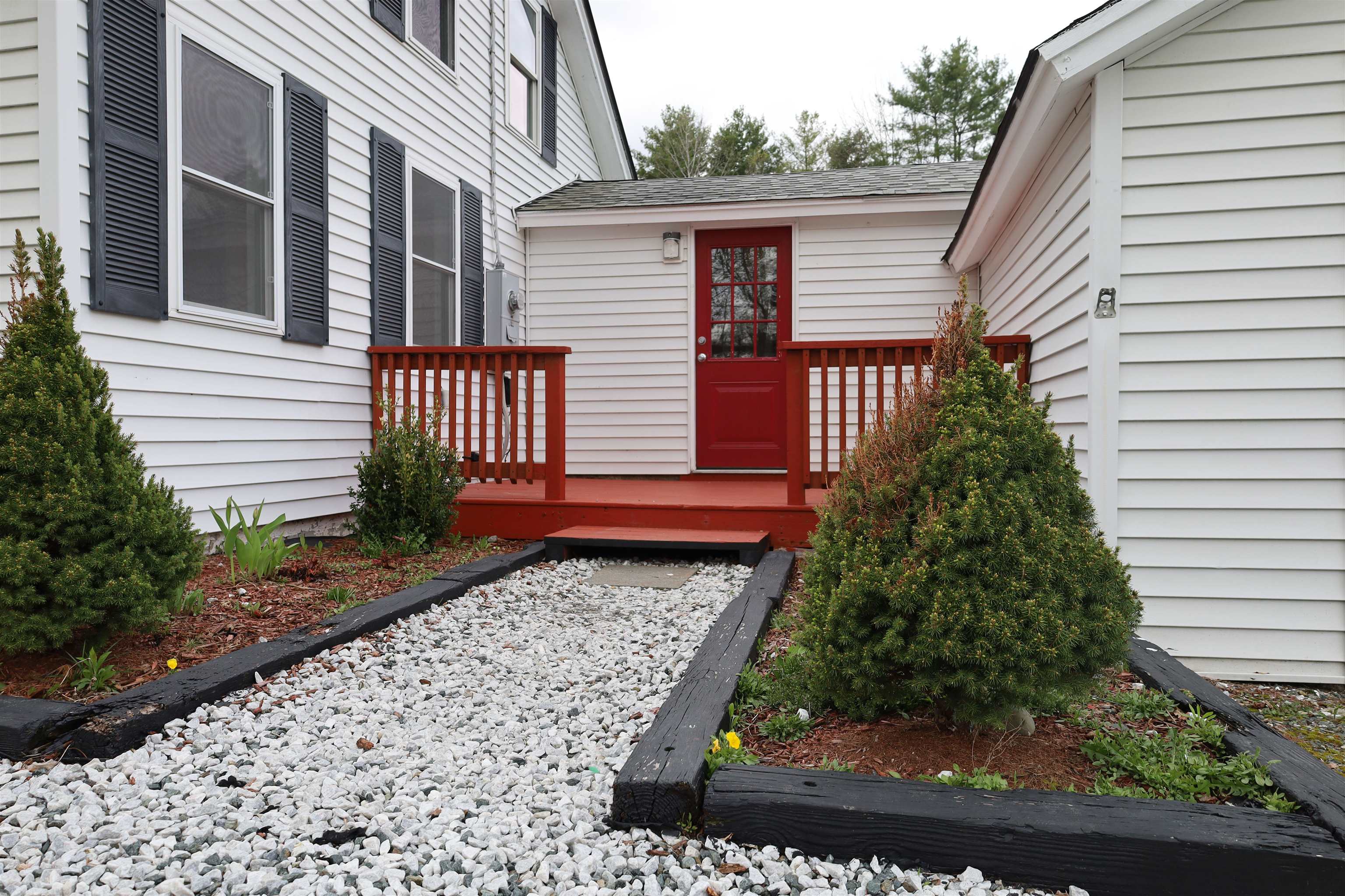 176 Shaker Hill Rd, Enfield, NH 03748