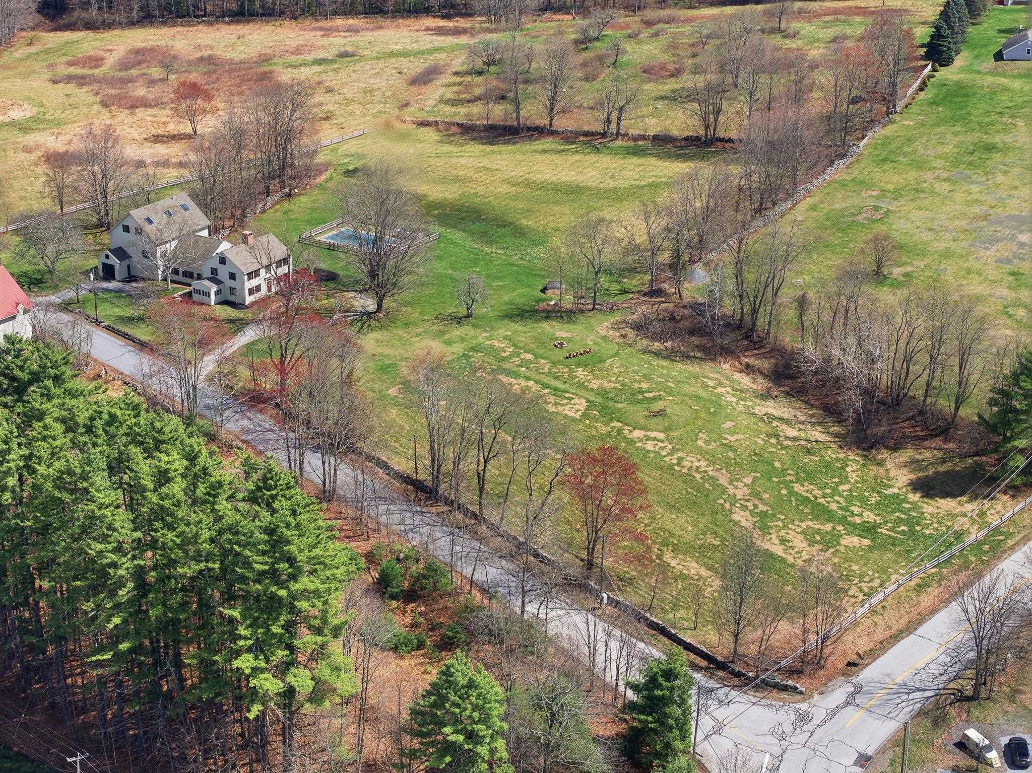 5 Old Manchester Rd, Amherst, NH 03031