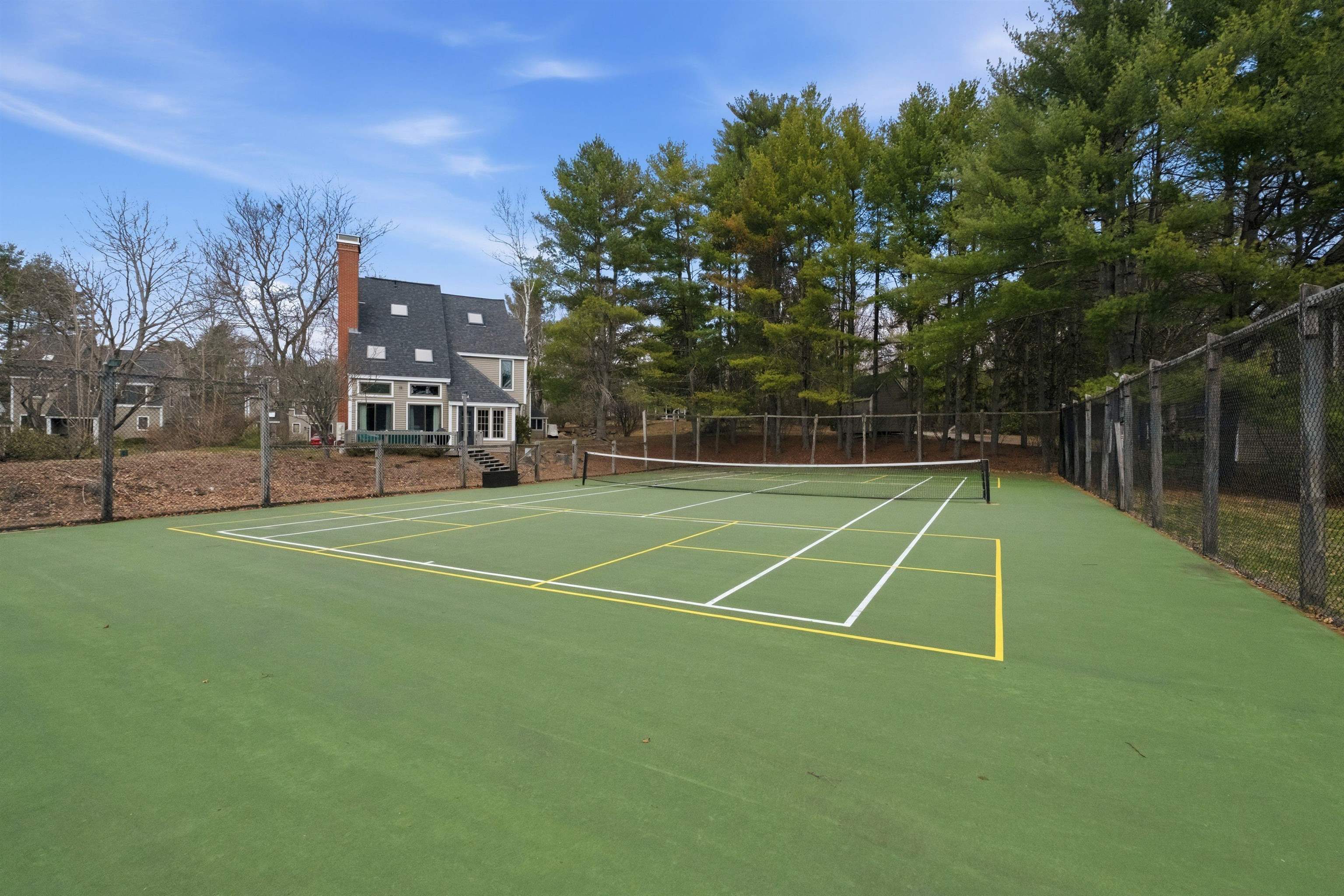 52 Gables Dr, Laconia, NH 03246