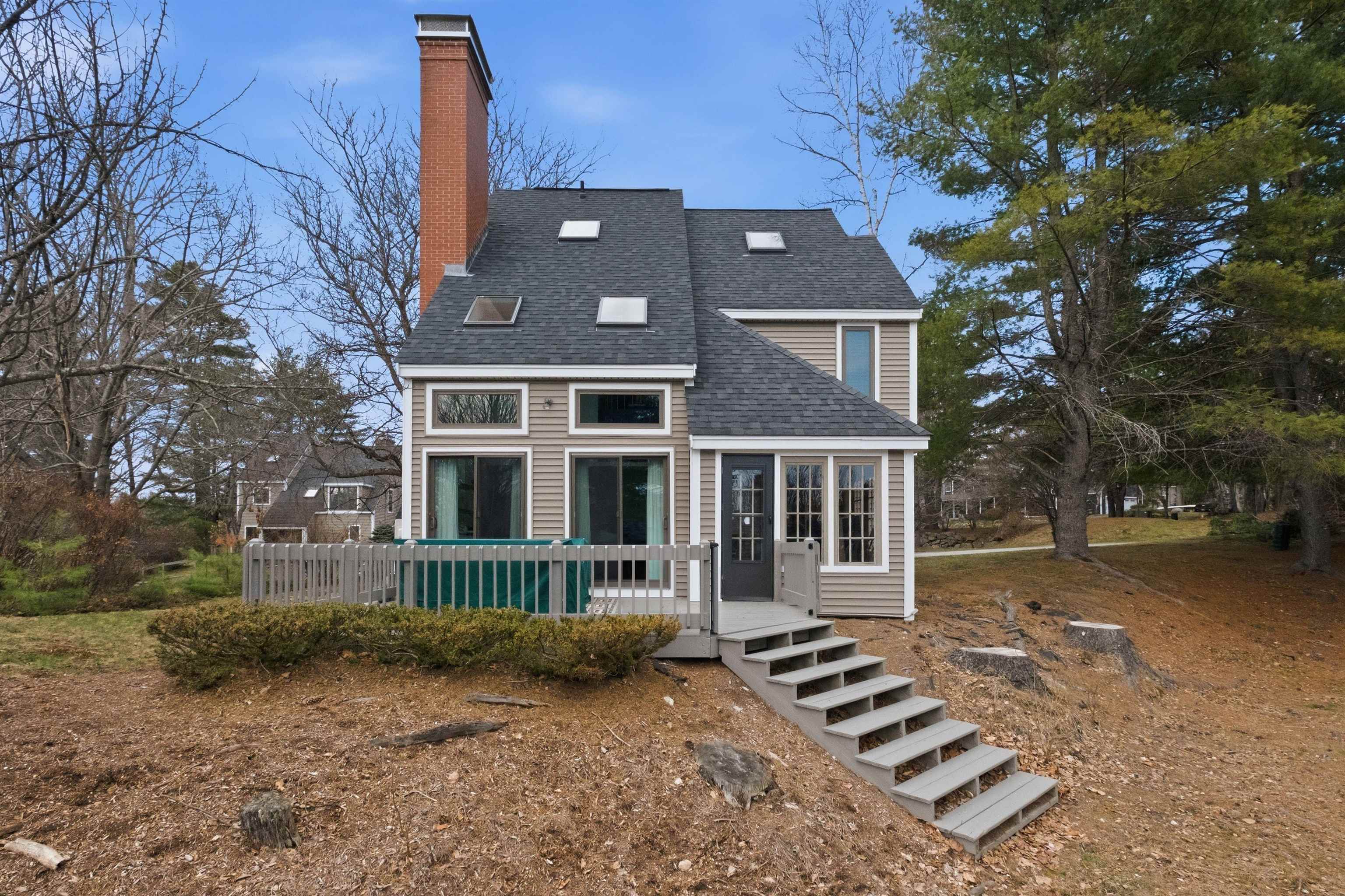 52 Gables Dr, Laconia, NH 03246
