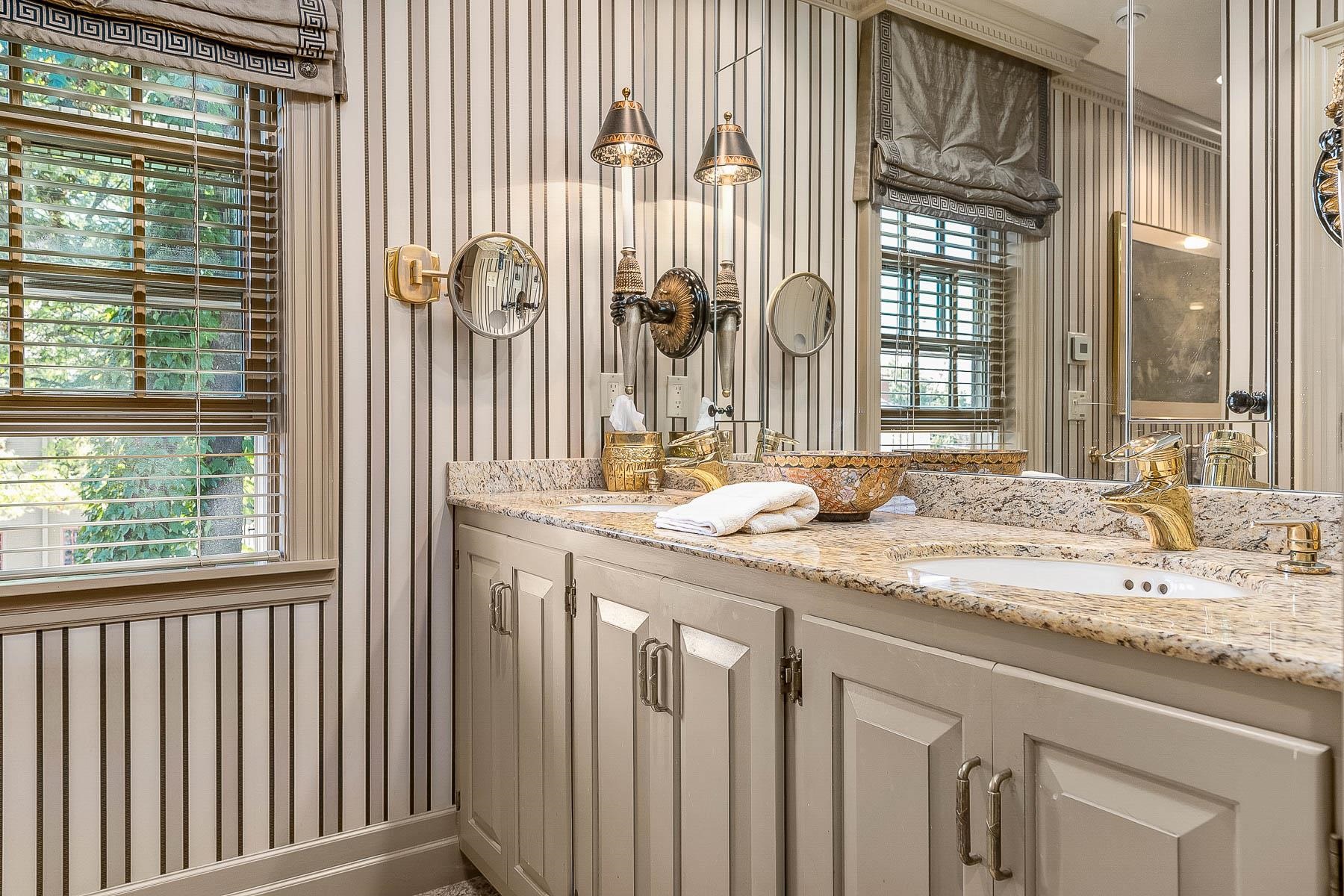 20 Atkinson St, Portsmouth, NH 03801