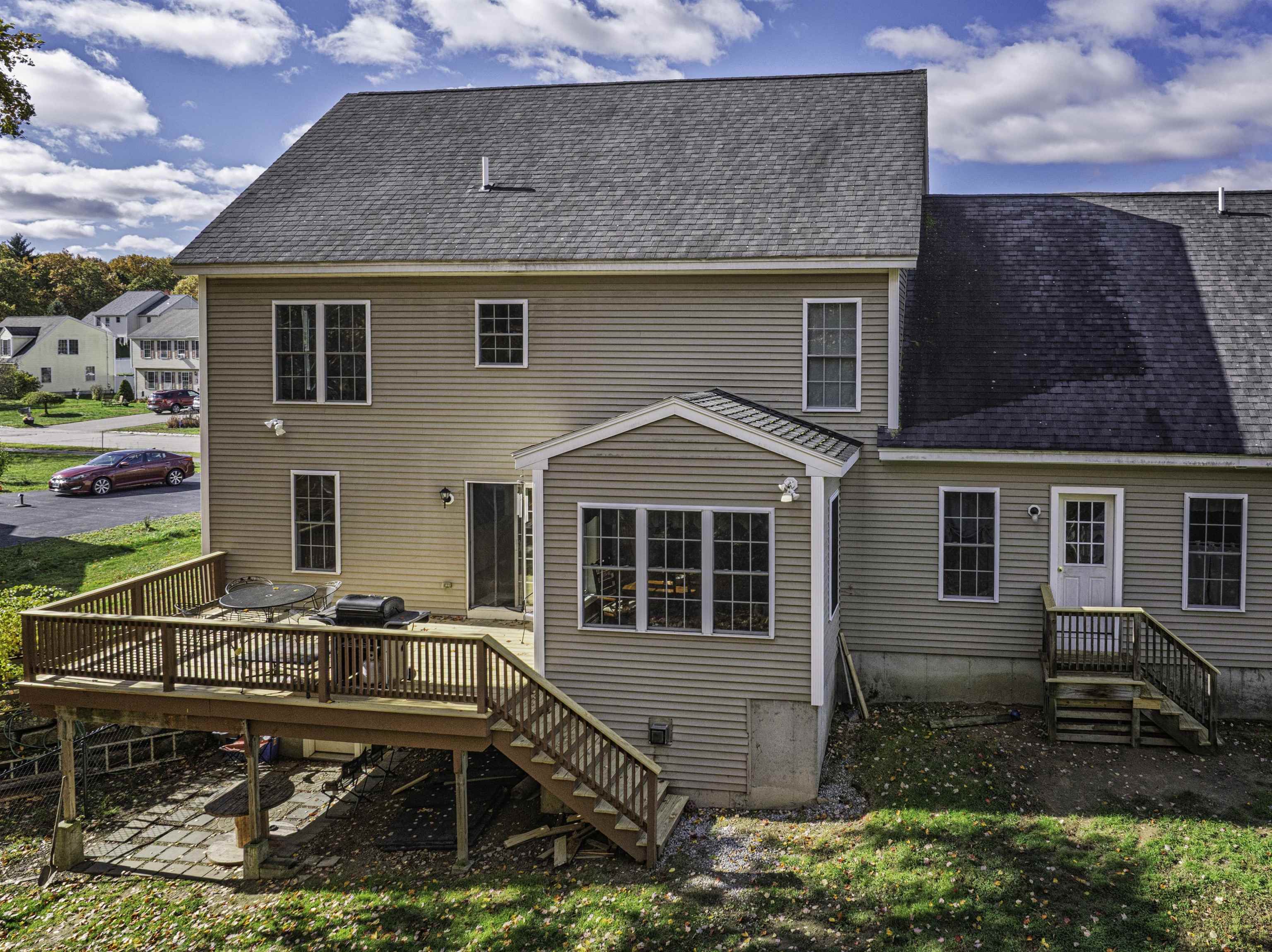 12 Maize Dr, Somersworth, NH 03878