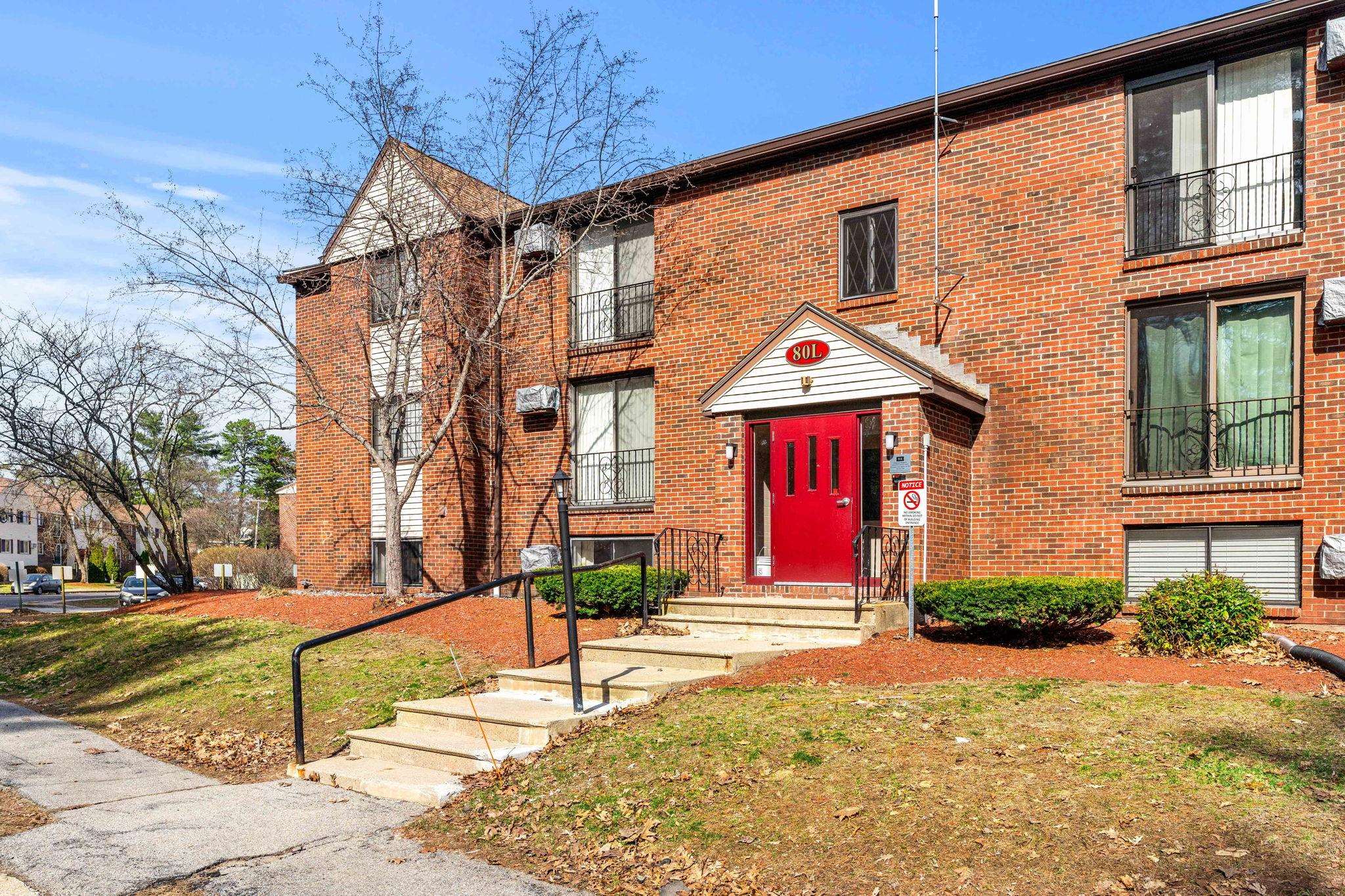 80 English Village Rd, Manchester, NH 03102