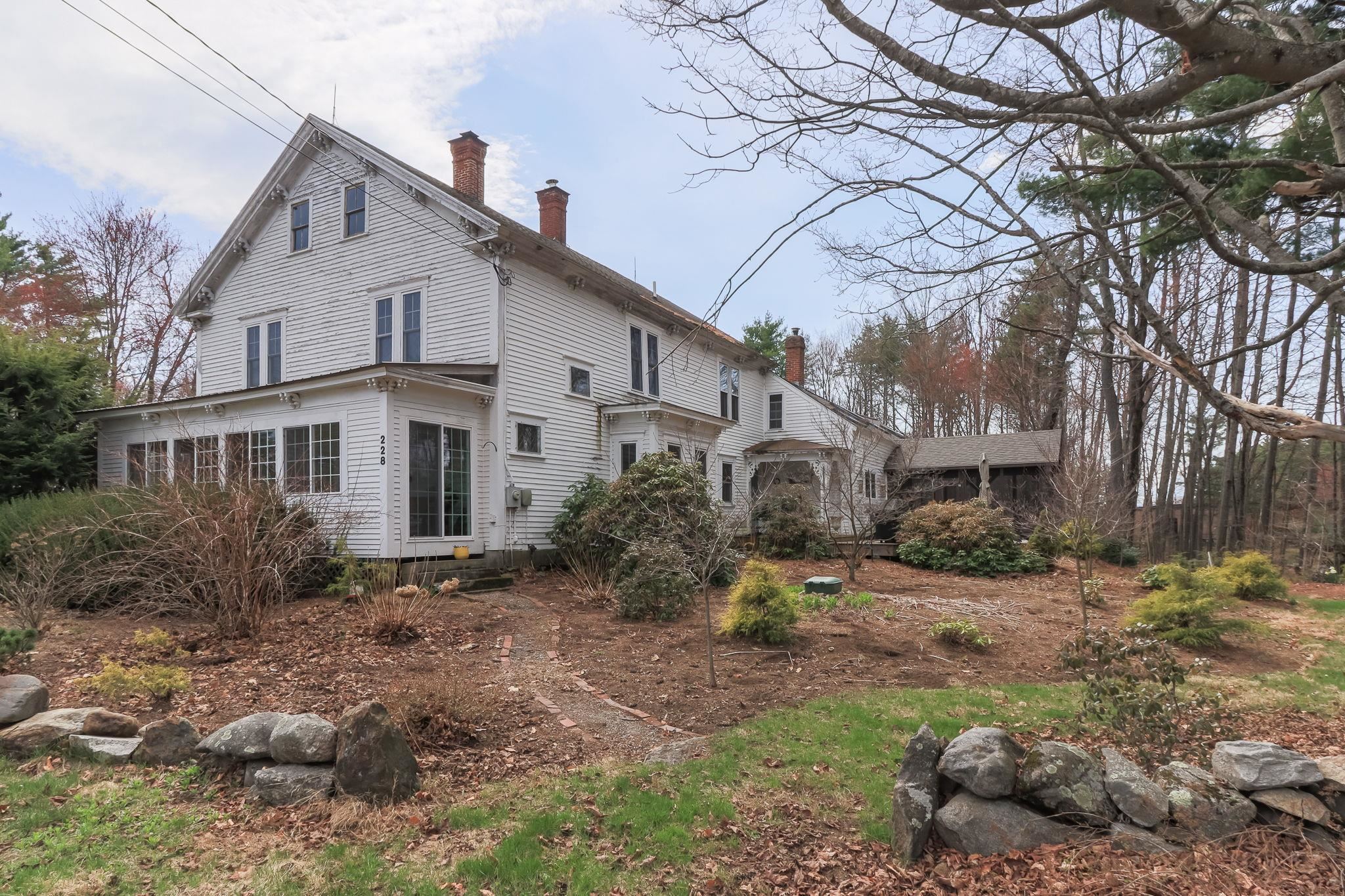 228 Maple St, Hopkinton, NH 03229