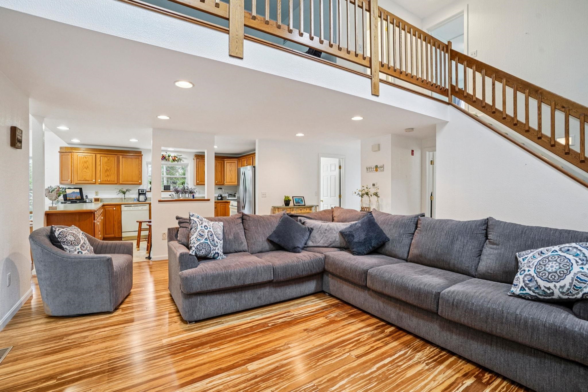 19 G H Carter Dr, Danville, NH 03819