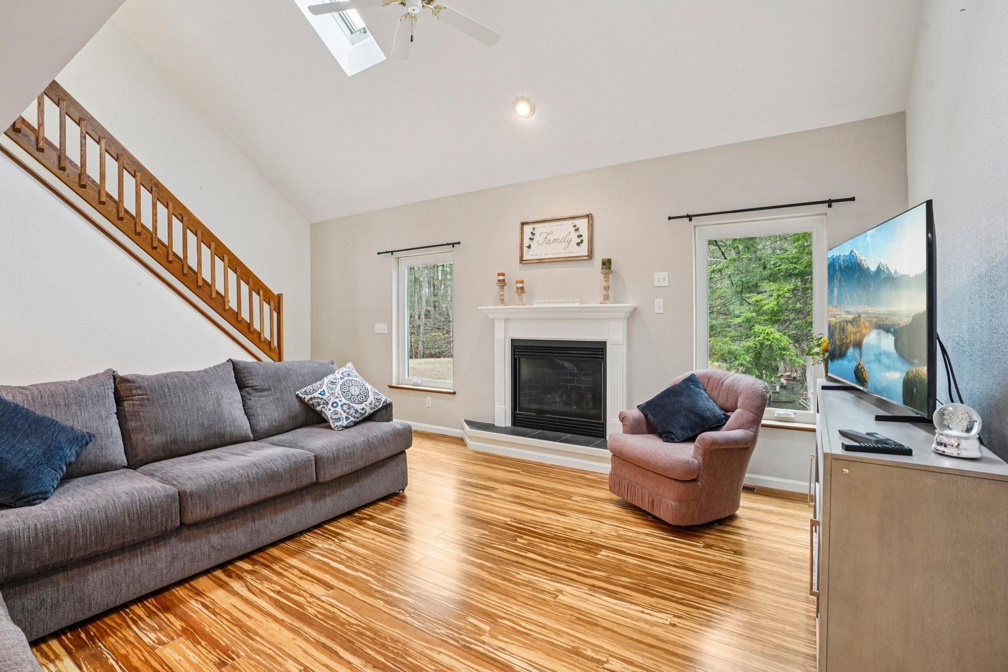 19 G H Carter Dr, Danville, NH 03819