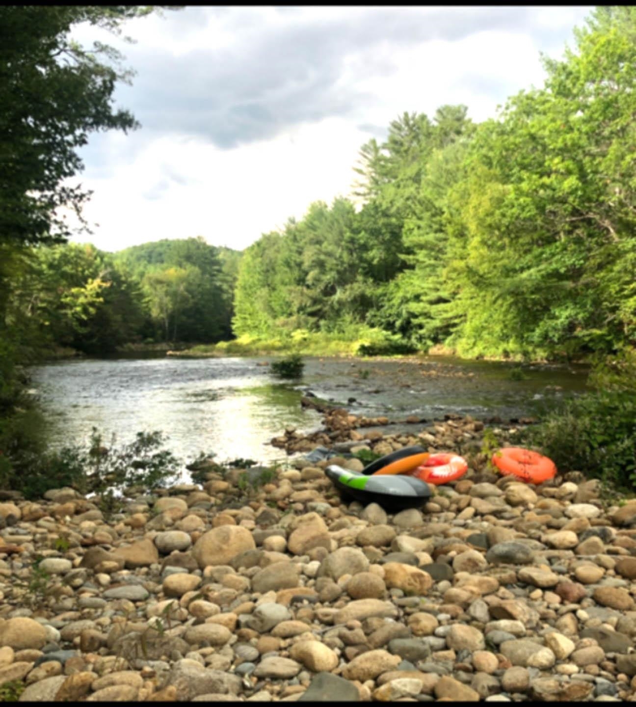 242 Riverside Dr, Campton, NH 03223