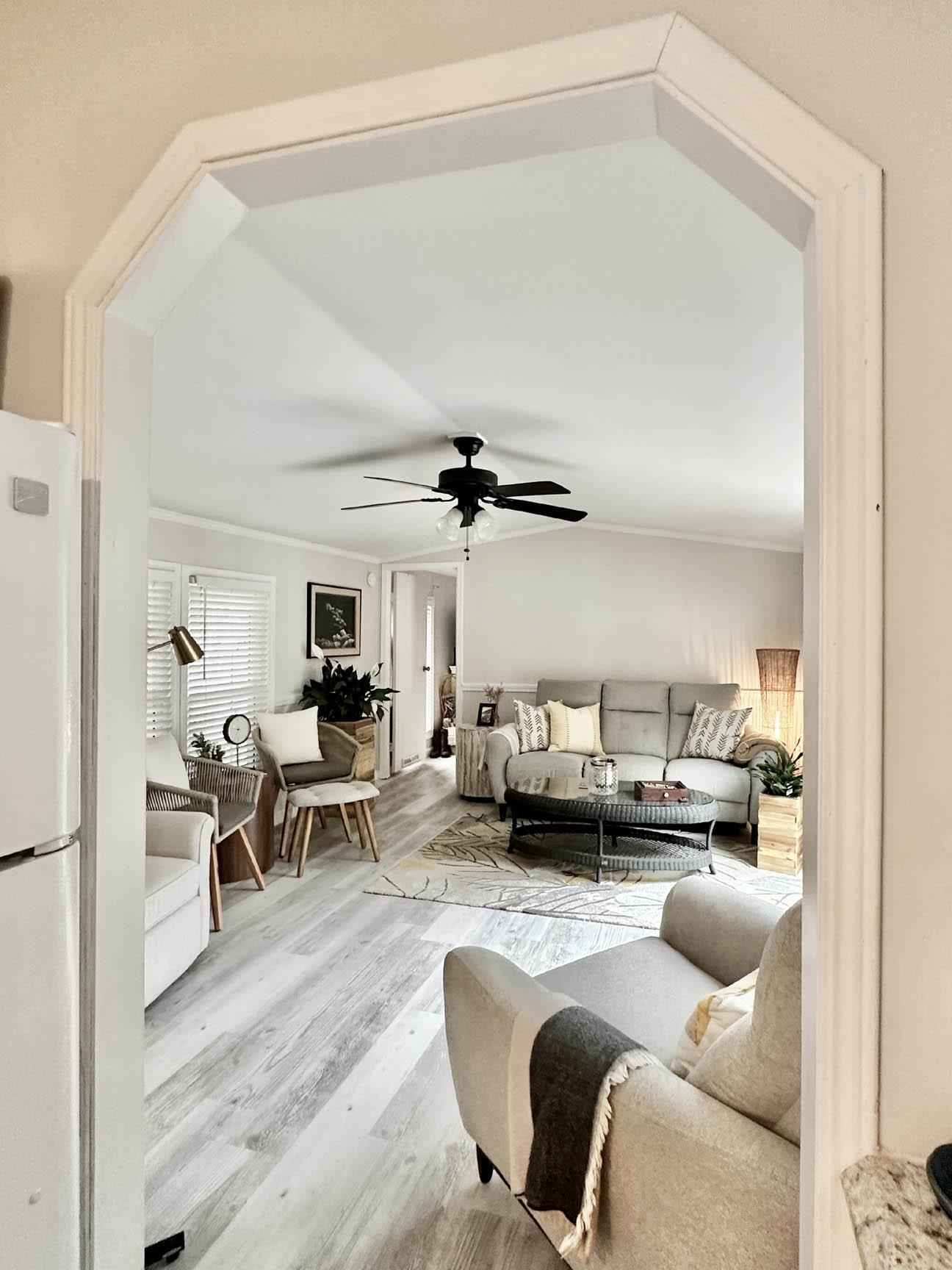 242 Riverside Dr, Campton, NH 03223