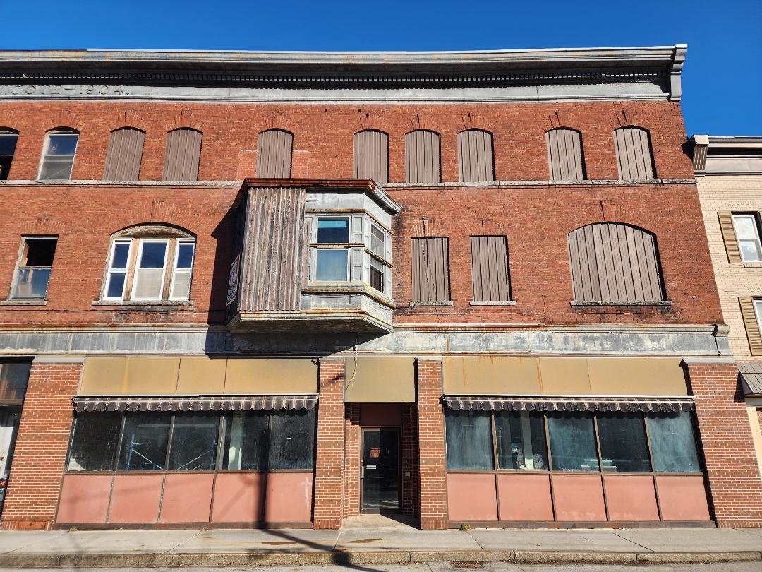 67 Main St, Berlin, NH 03570