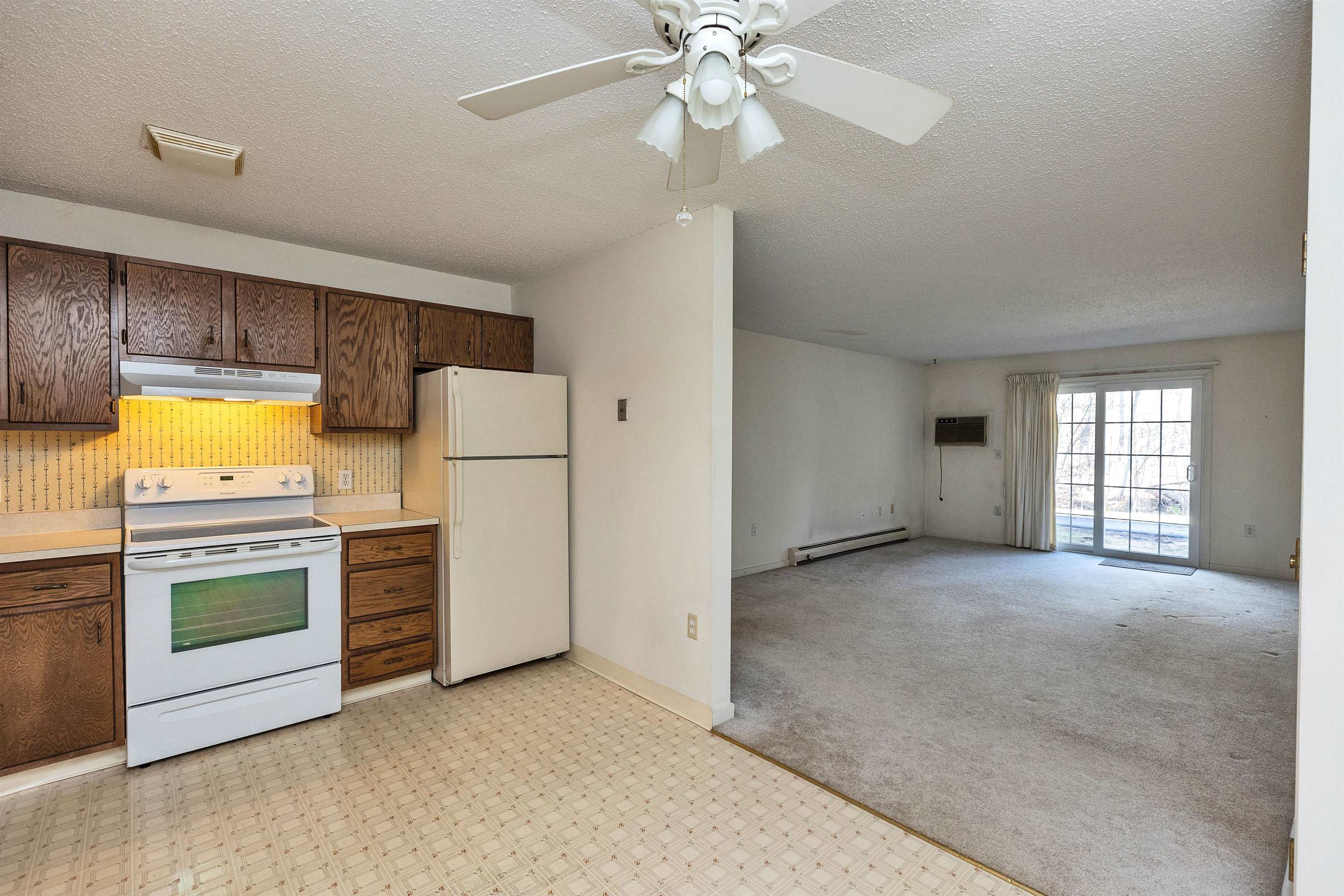 1 Northbrook Dr, Manchester, NH 03102