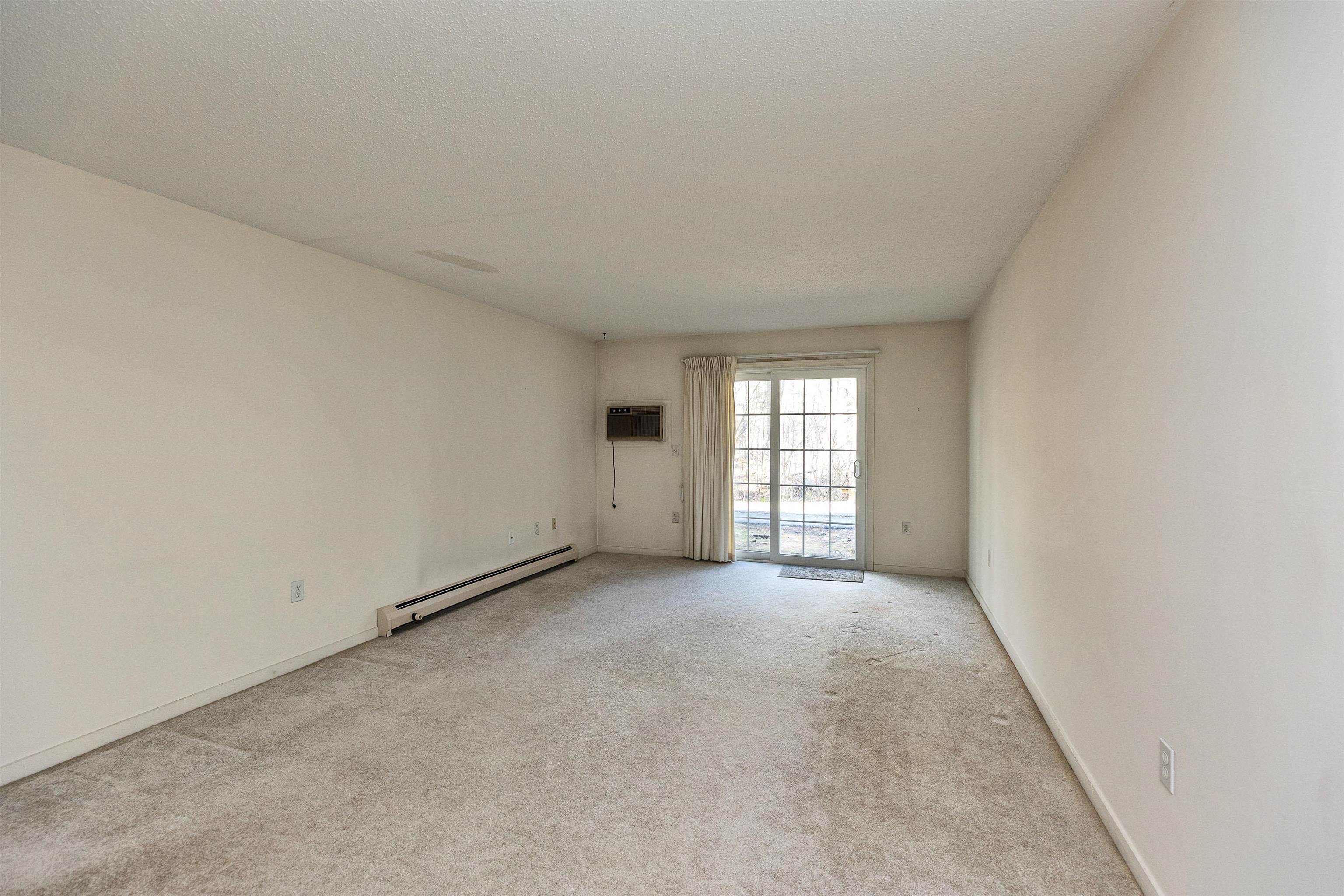 1 Northbrook Dr, Manchester, NH 03102