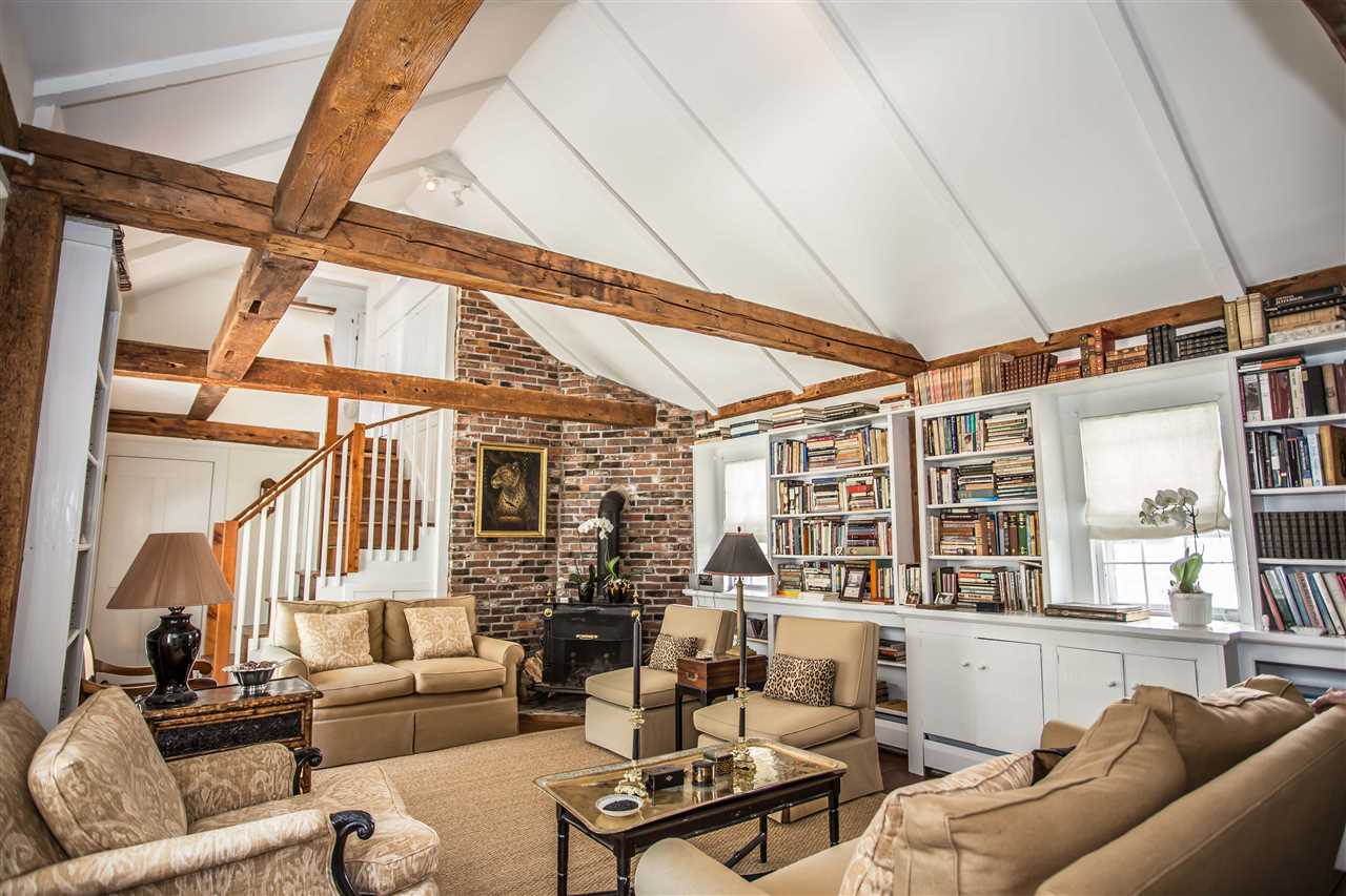 4 Main St, Hancock, NH 03449