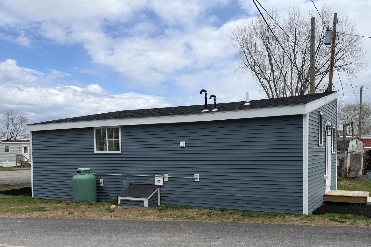 1338 Woodbury Ave, Portsmouth, NH 03801