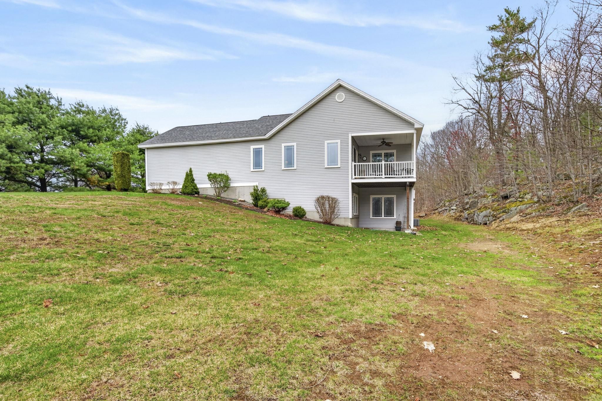 56 Gordon Mountain Rd, Windham, NH 03087