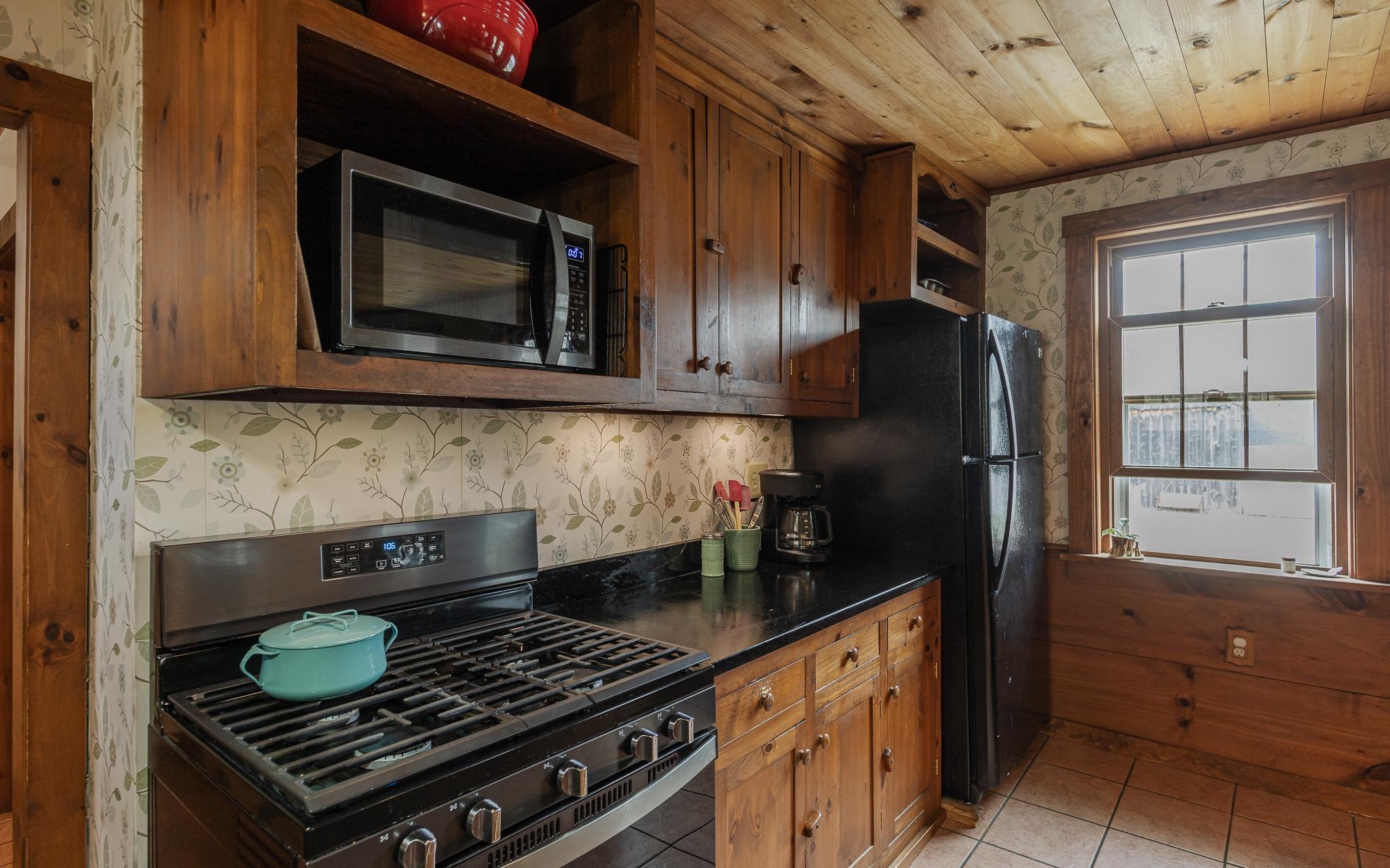 50 Converseville Rd, Rindge, NH 03461