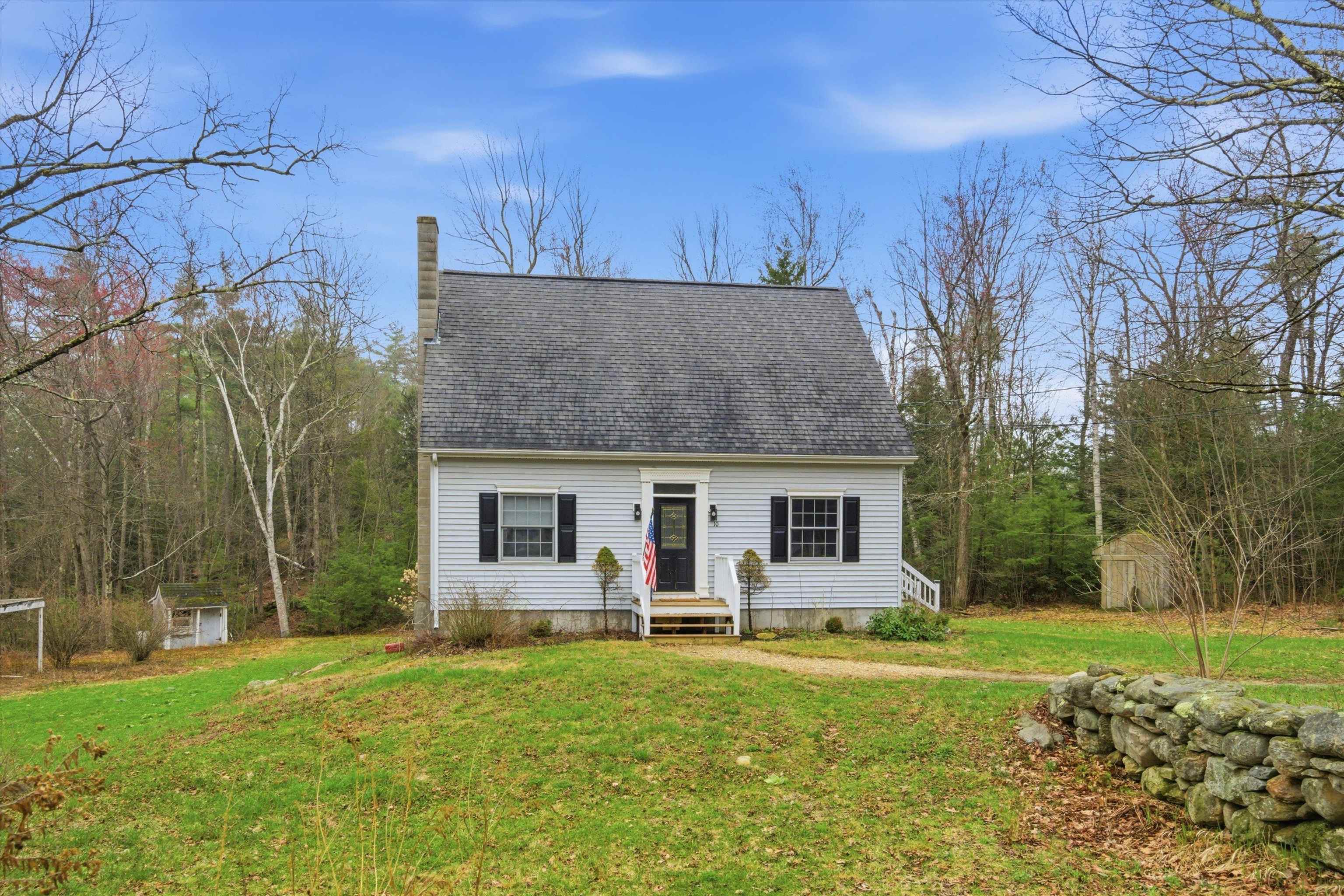 10 Upton Rd, Mont Vernon, NH 03057