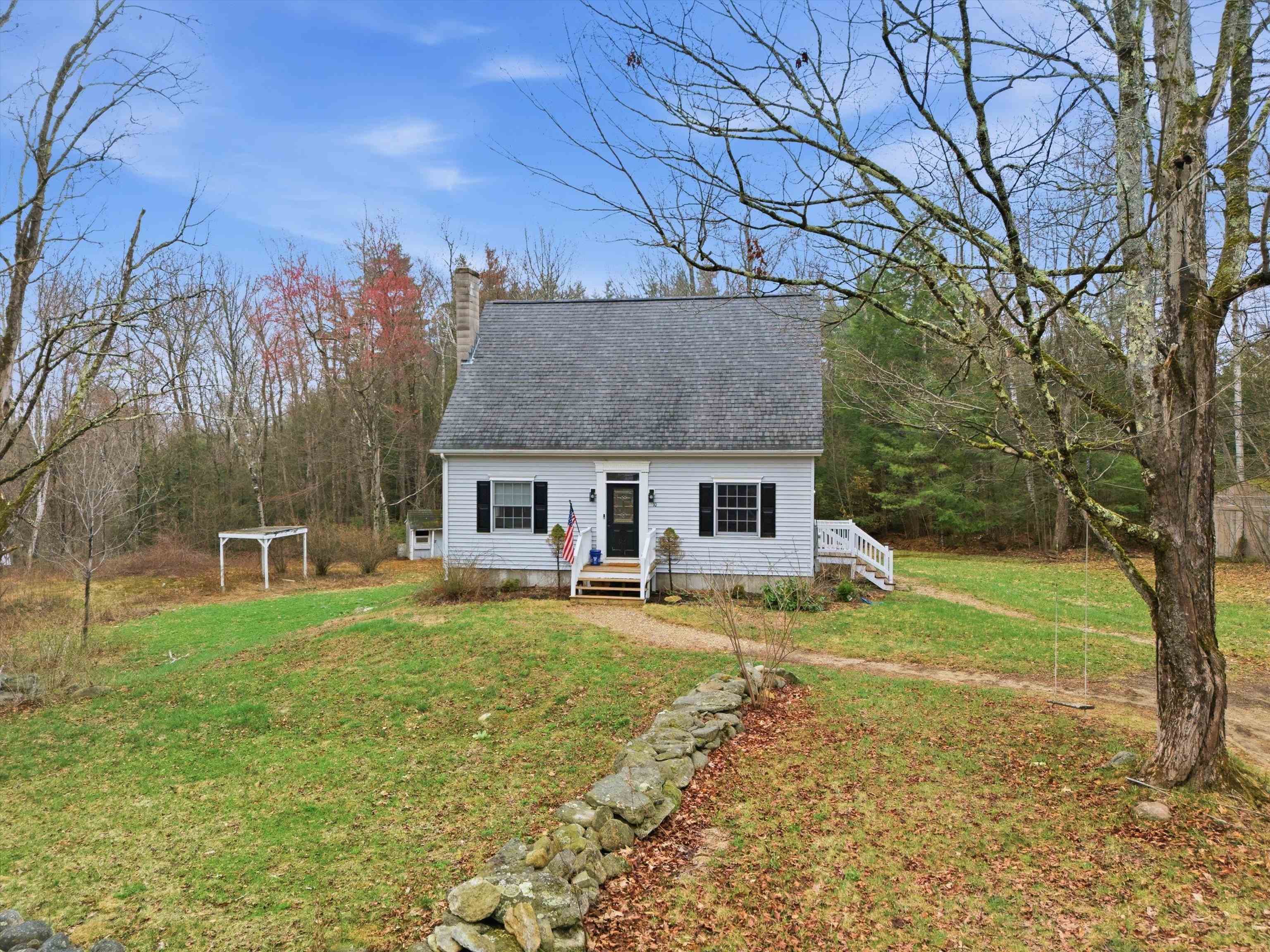 10 Upton Rd, Mont Vernon, NH 03057