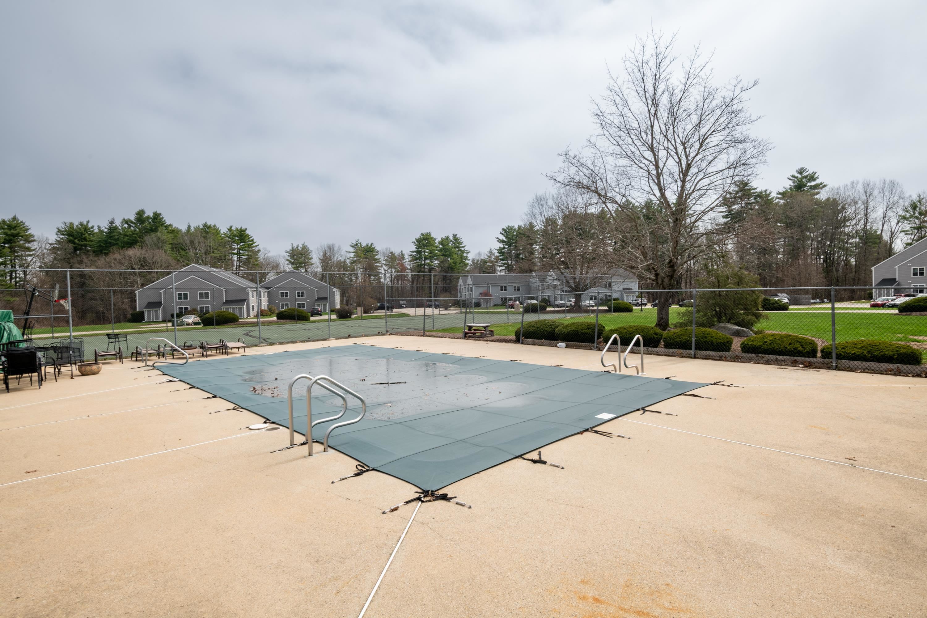 50 Brookside Dr, Exeter, NH 03833