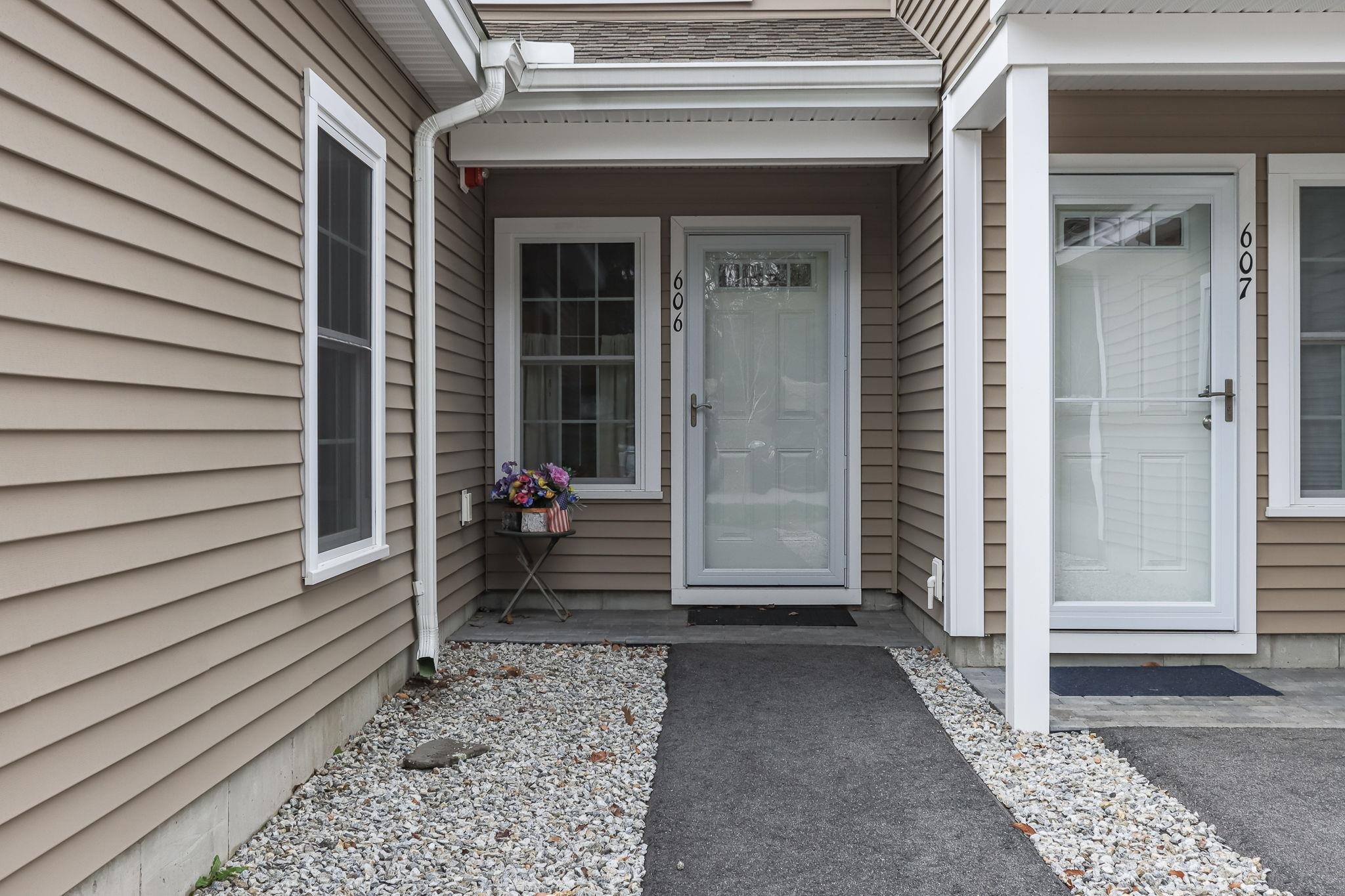 606 Southfield Ln, Peterborough, NH 03458