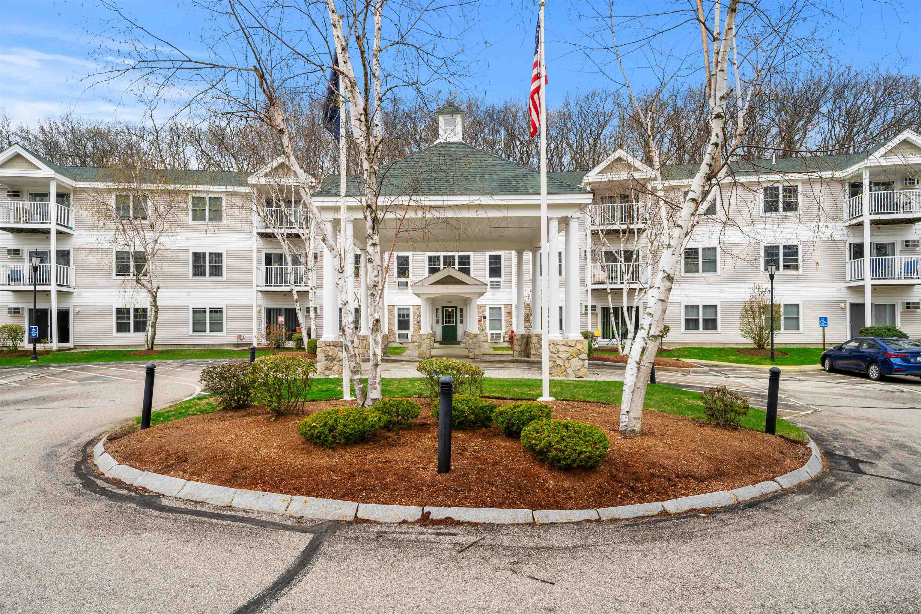 Manchester NH&nbsp;Condo for sale $$350,000 $324 per sq.ft.