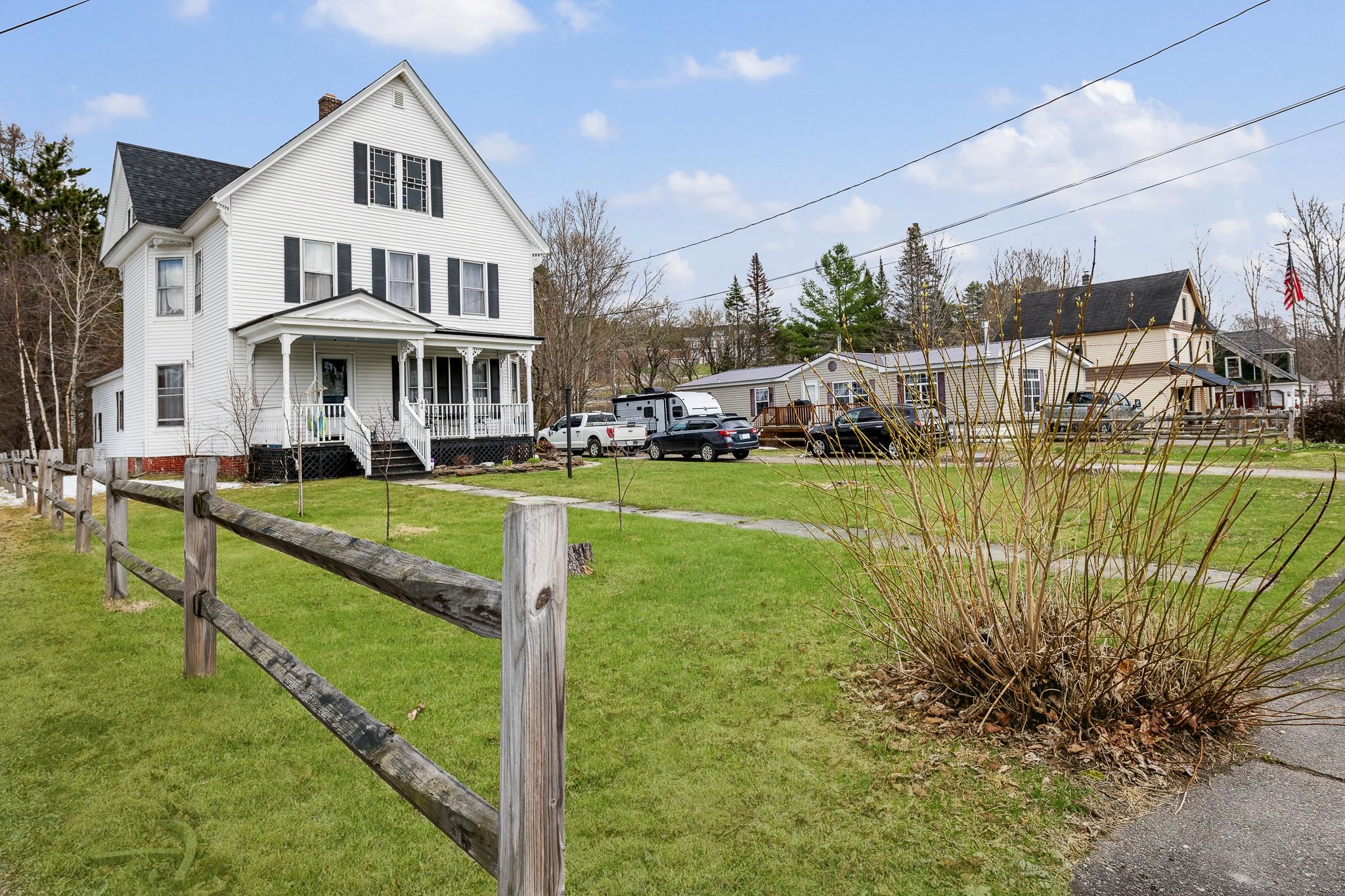 44 Main St, Stratford, NH 03590