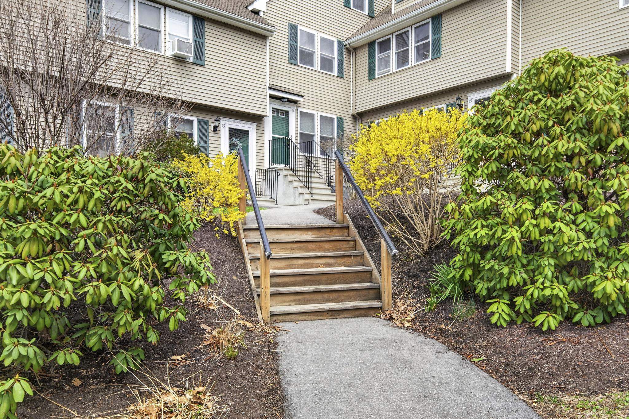 30 Charter St, Exeter, NH 03833