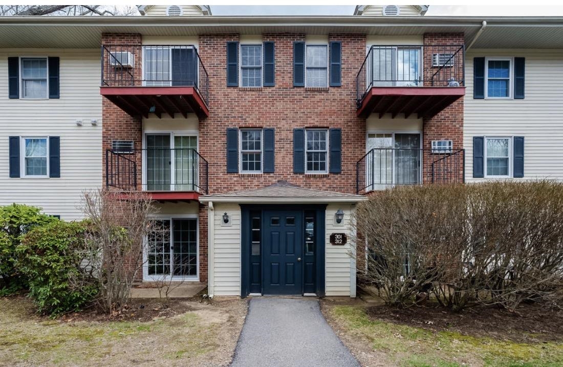 130 Endicott Street North — photo 2