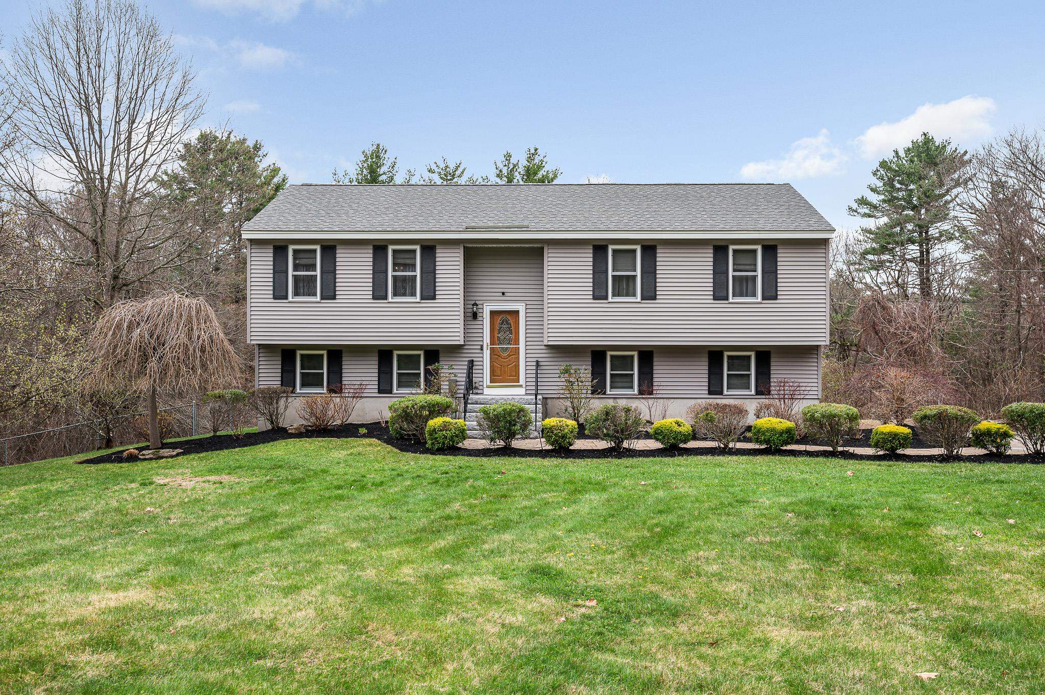 22 Depot Rd, Windham, NH 03087